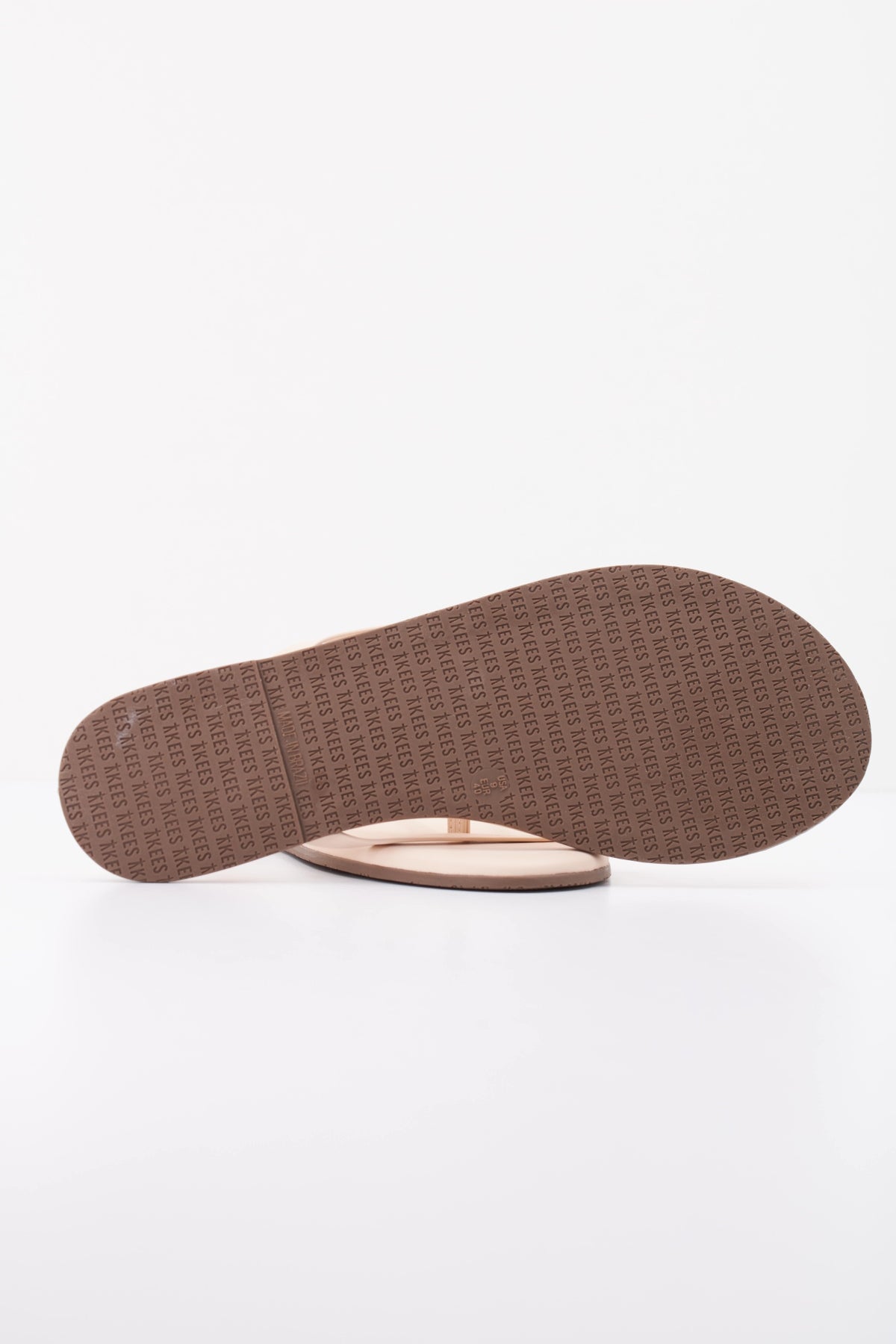 TKEES  SANDALIA PLANA  en color NUDE (5)