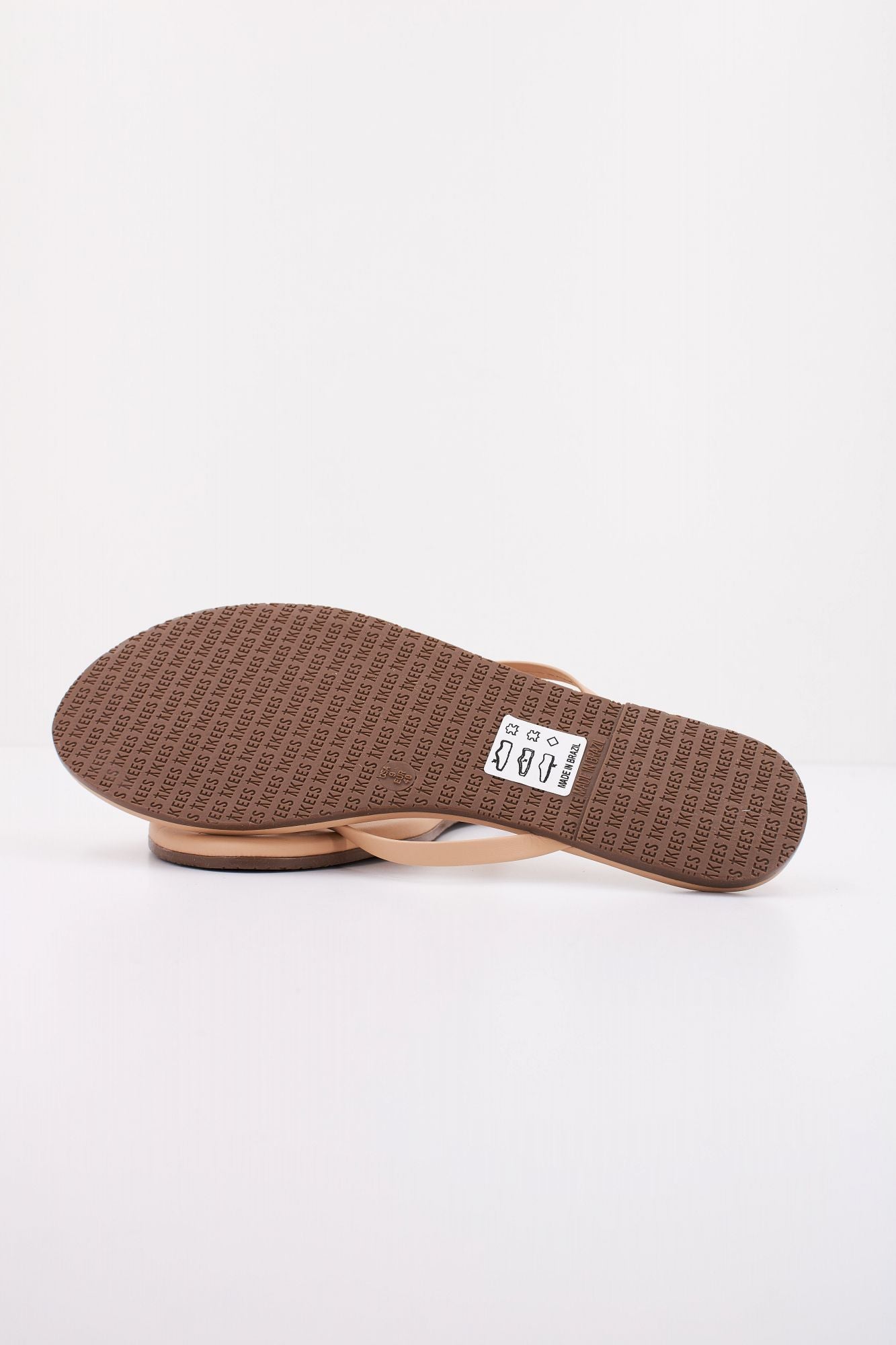 TKEES TKEFOUNDATIONS en color BEIS (5)