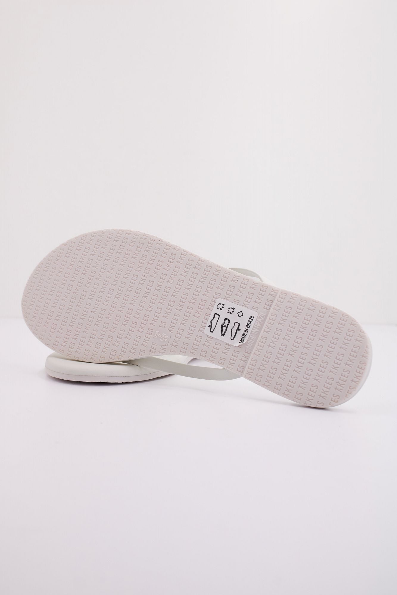 TKEES TKESOLIDS en color BLANCO (5)