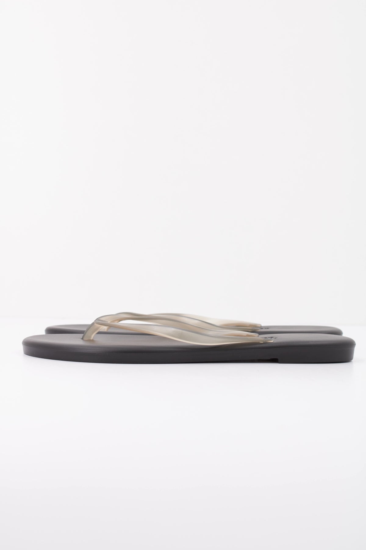 TKEES AQUA 04 SANDALIA en color NEGRO (1)