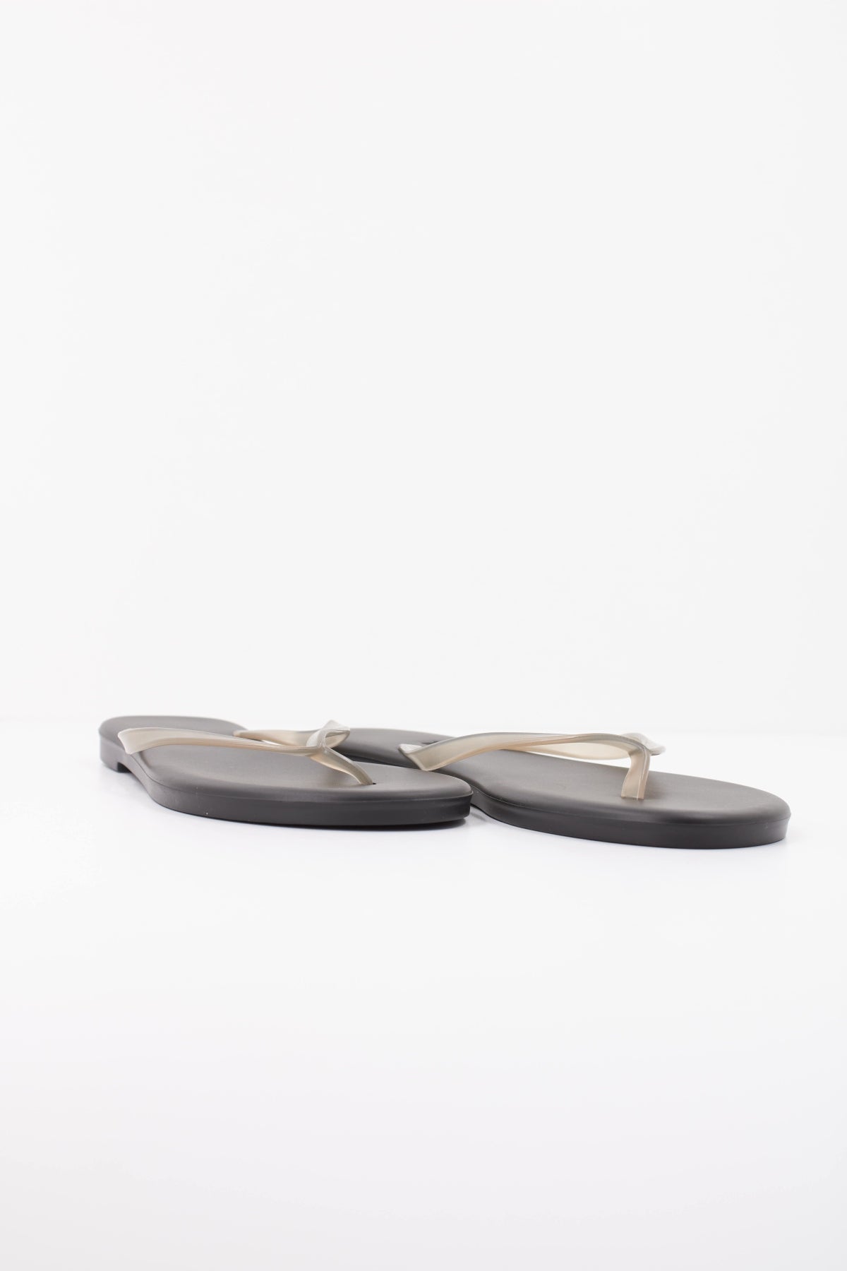 TKEES AQUA 04 SANDALIA en color NEGRO (2)