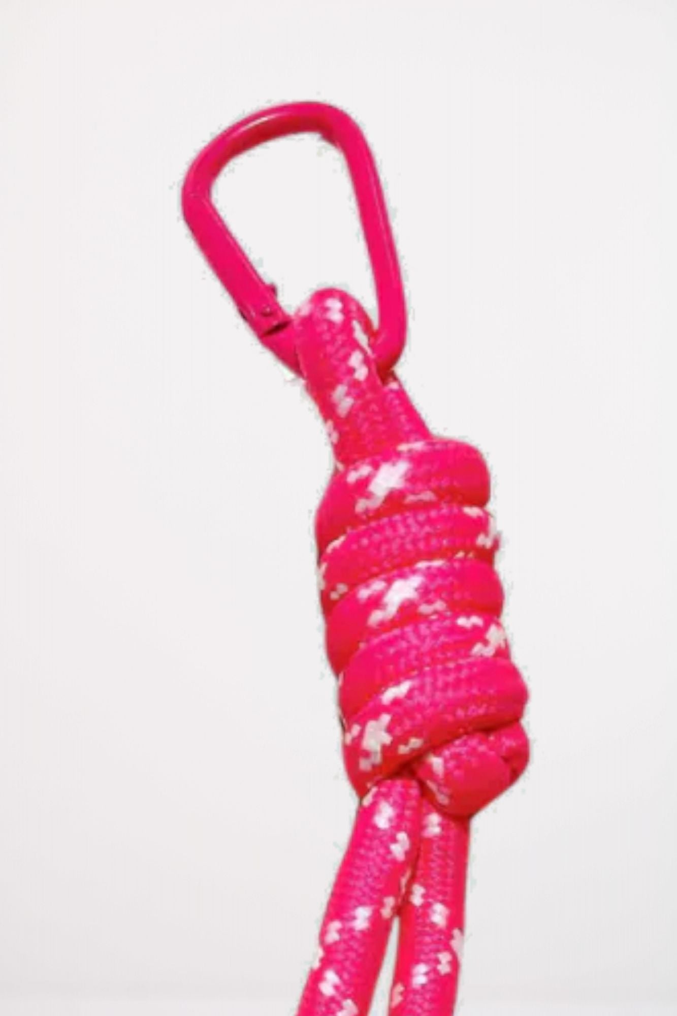 STICKY BESTIE ROPE BAG CHARM ROPE BAG en color ROSA (2)