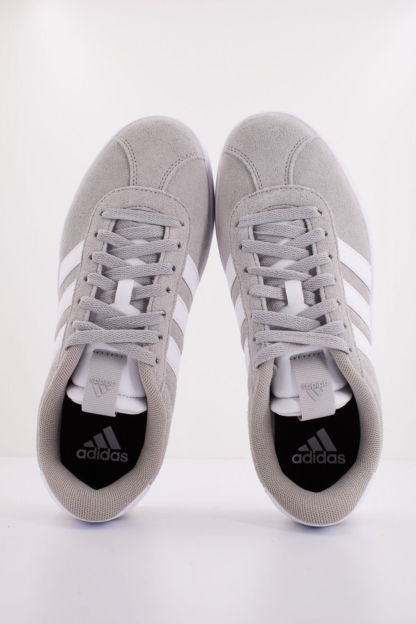 ADIDAS VL COURT 3.0 en color GRIS (3)