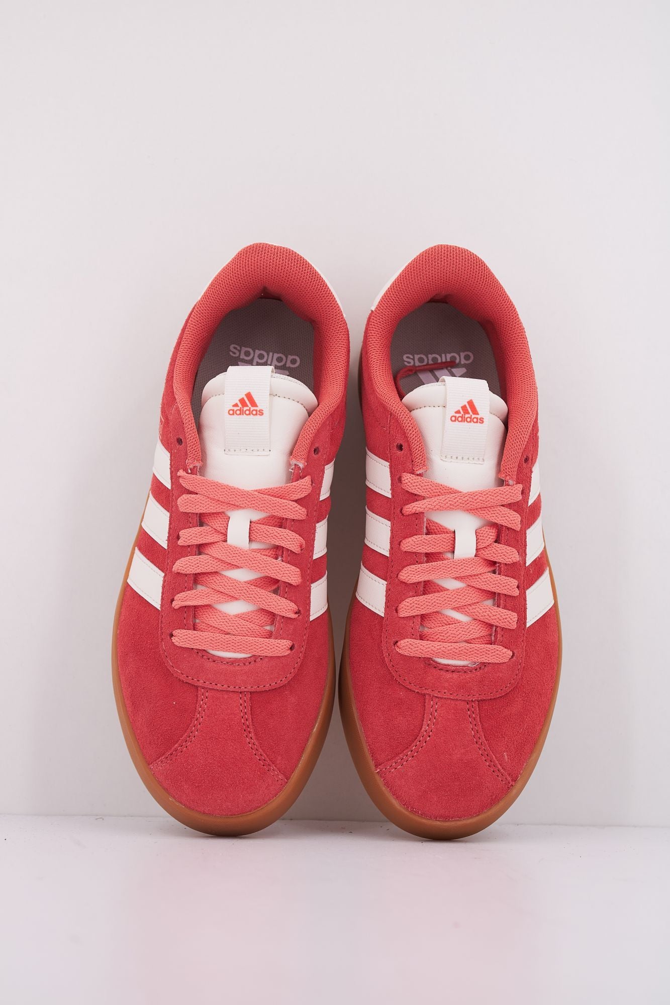 ADIDAS VL COURT 3.0 en color ROJO (3)