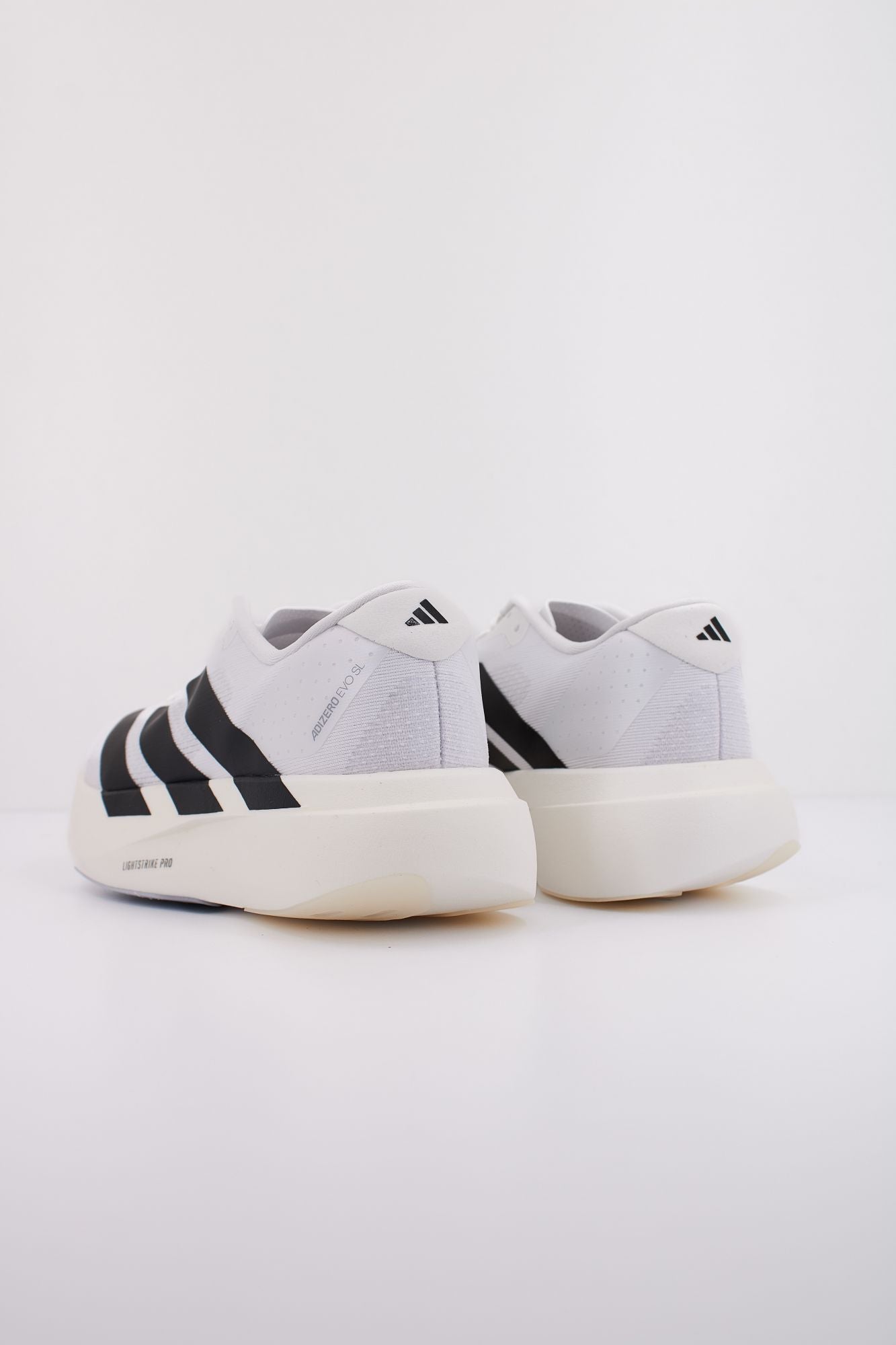 ADIDAS ADIZERO EVO SL W en color BLANCO (4)