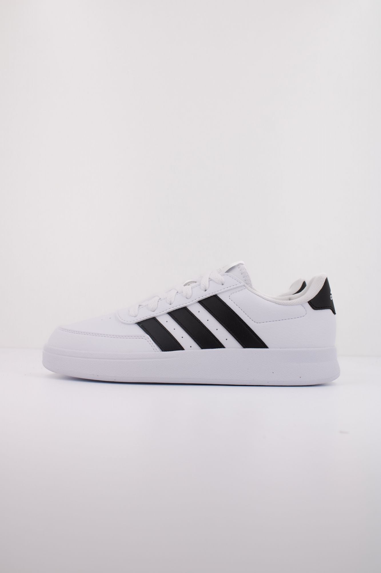 ADIDAS BREAKNET 2.0 en color BLANCO (1)