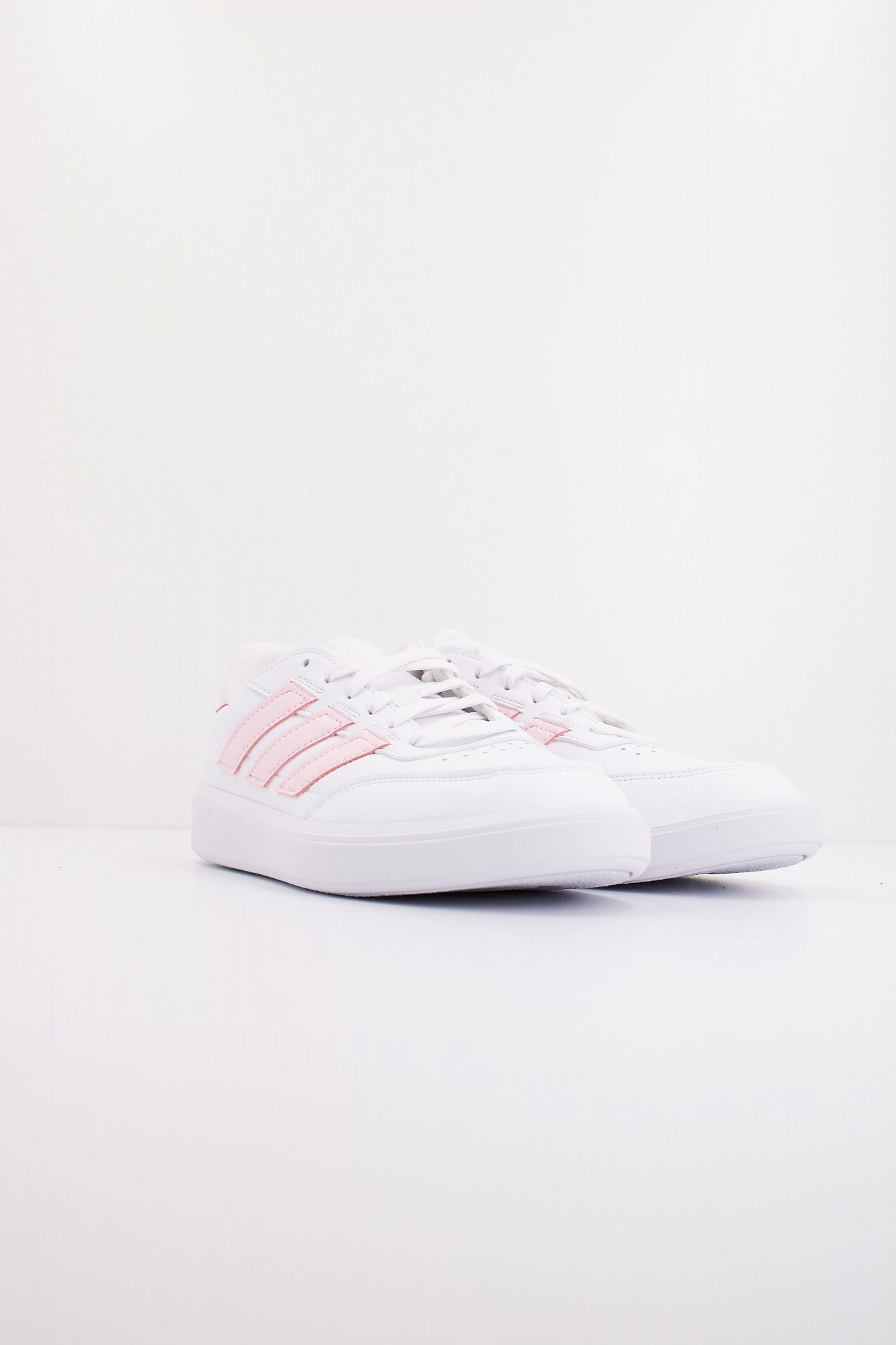 ADIDAS COURTBLOCK en color BLANCO (2)