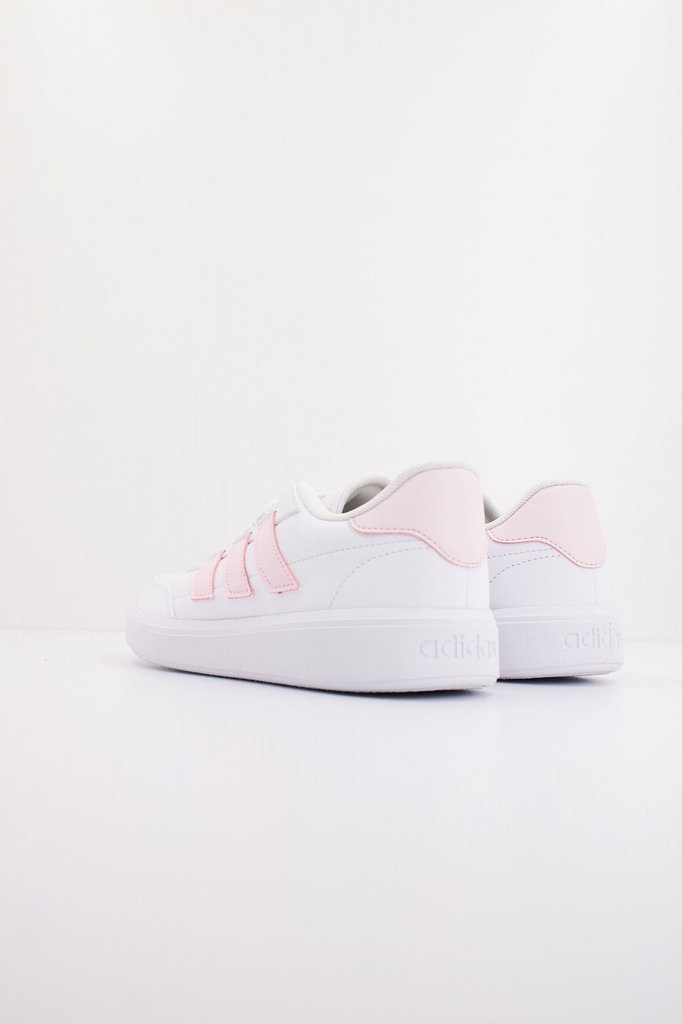 ADIDAS COURTBLOCK en color BLANCO (4)