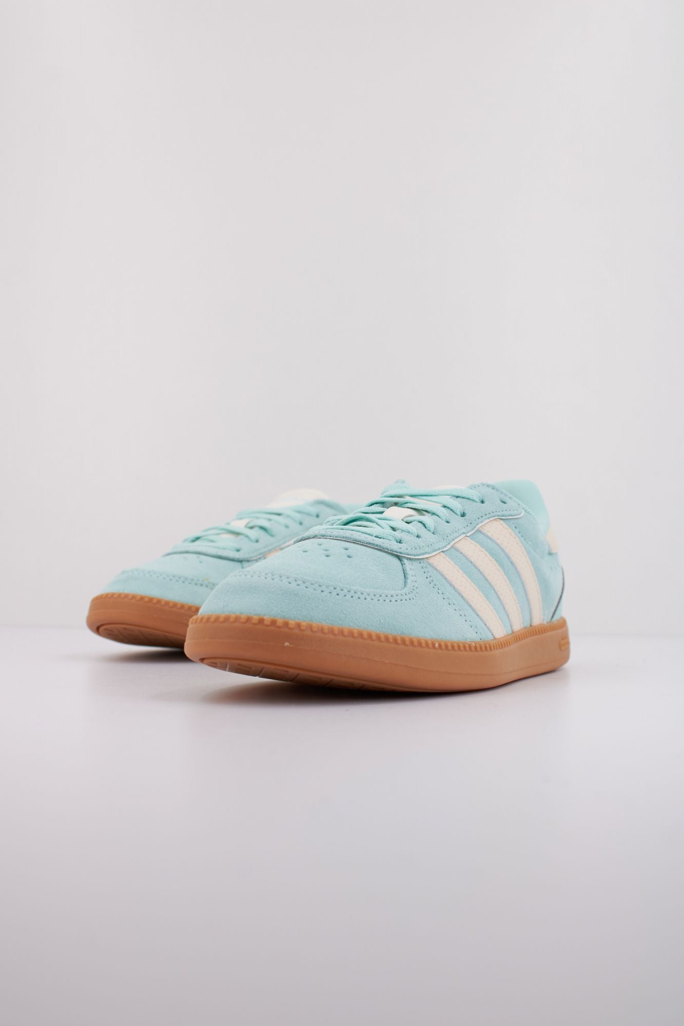 ADIDAS BREAKNET SLEEK en color AZUL (2)