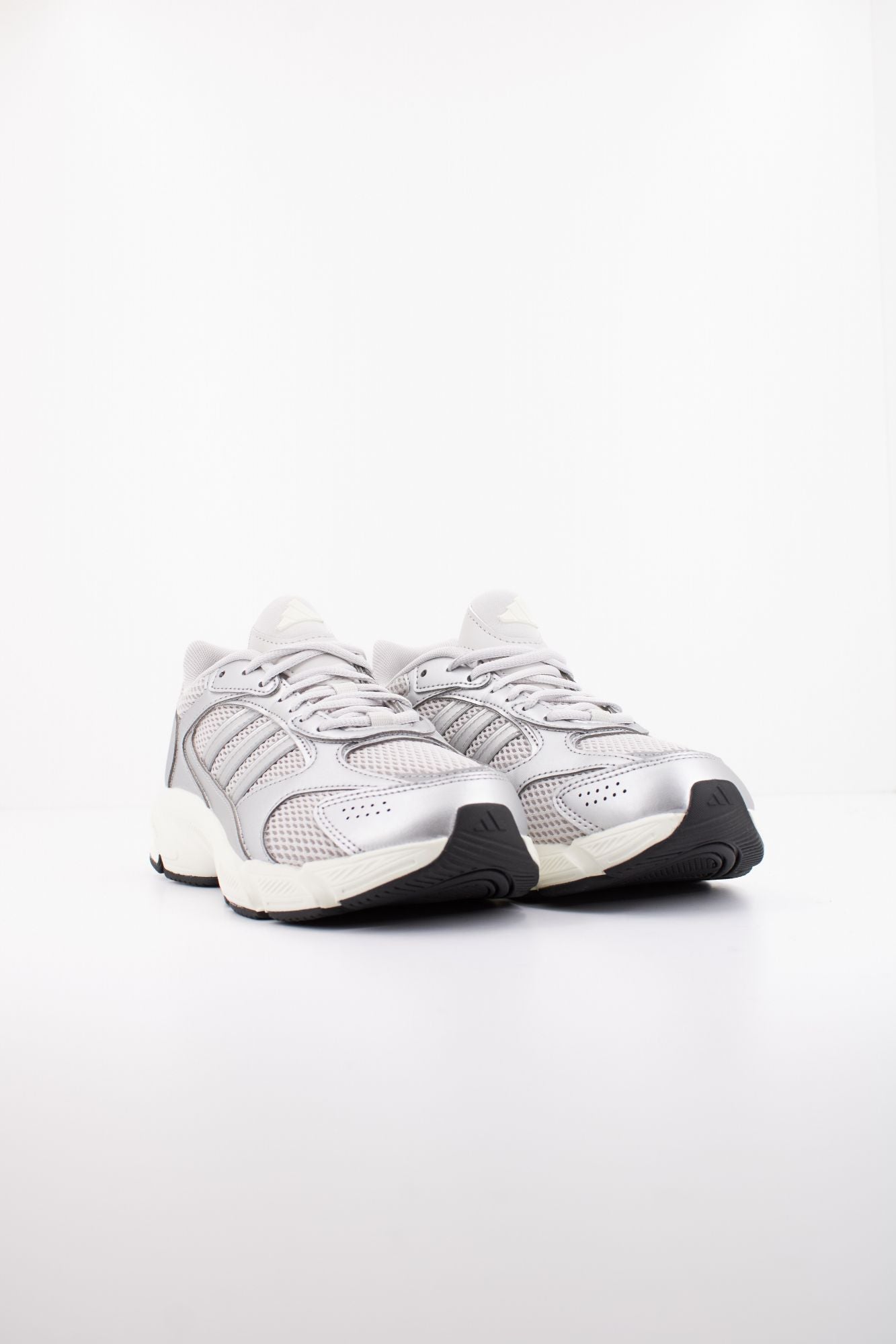 ADIDAS CRAZYCHAOS 2000 en color GRIS (2)
