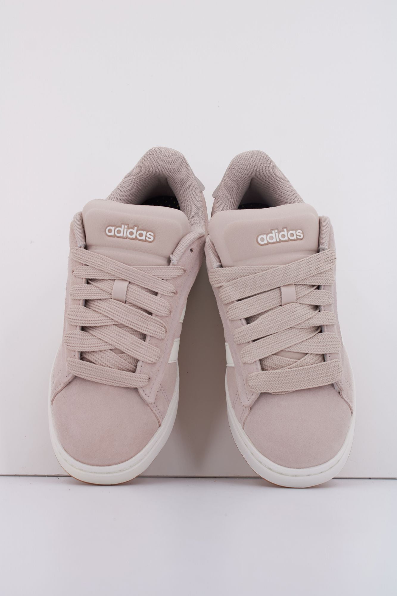 ADIDAS GRAND COURT ALPHA 0 en color NUDE (3)