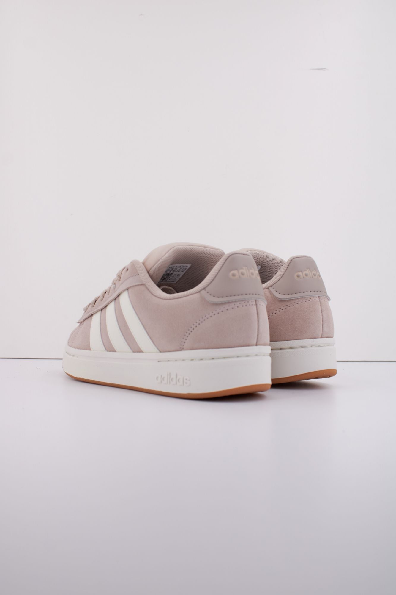 ADIDAS GRAND COURT ALPHA 0 en color NUDE (4)