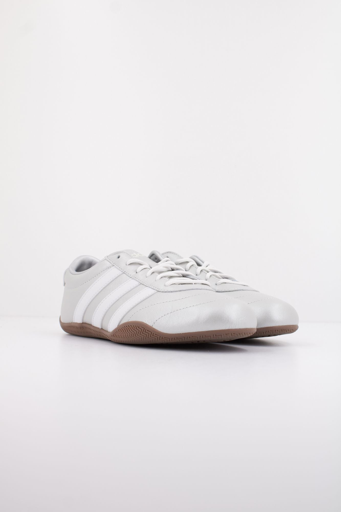 ADIDAS GRAND COURT LO en color PLATA (2)
