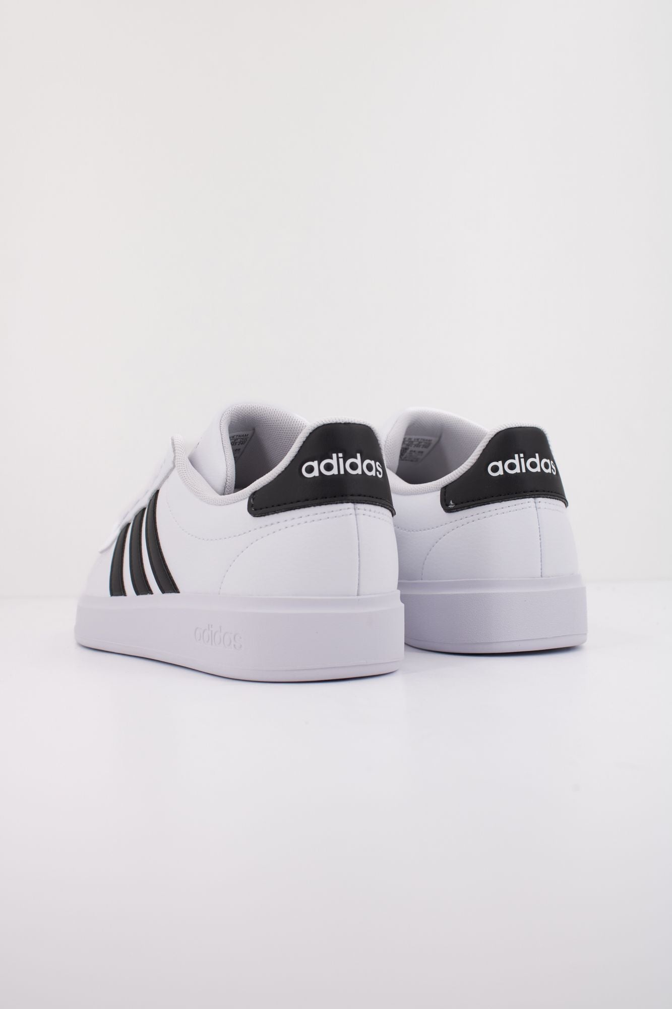 ADIDAS  GRAND COURT 2.0  en color BLANCO (4)