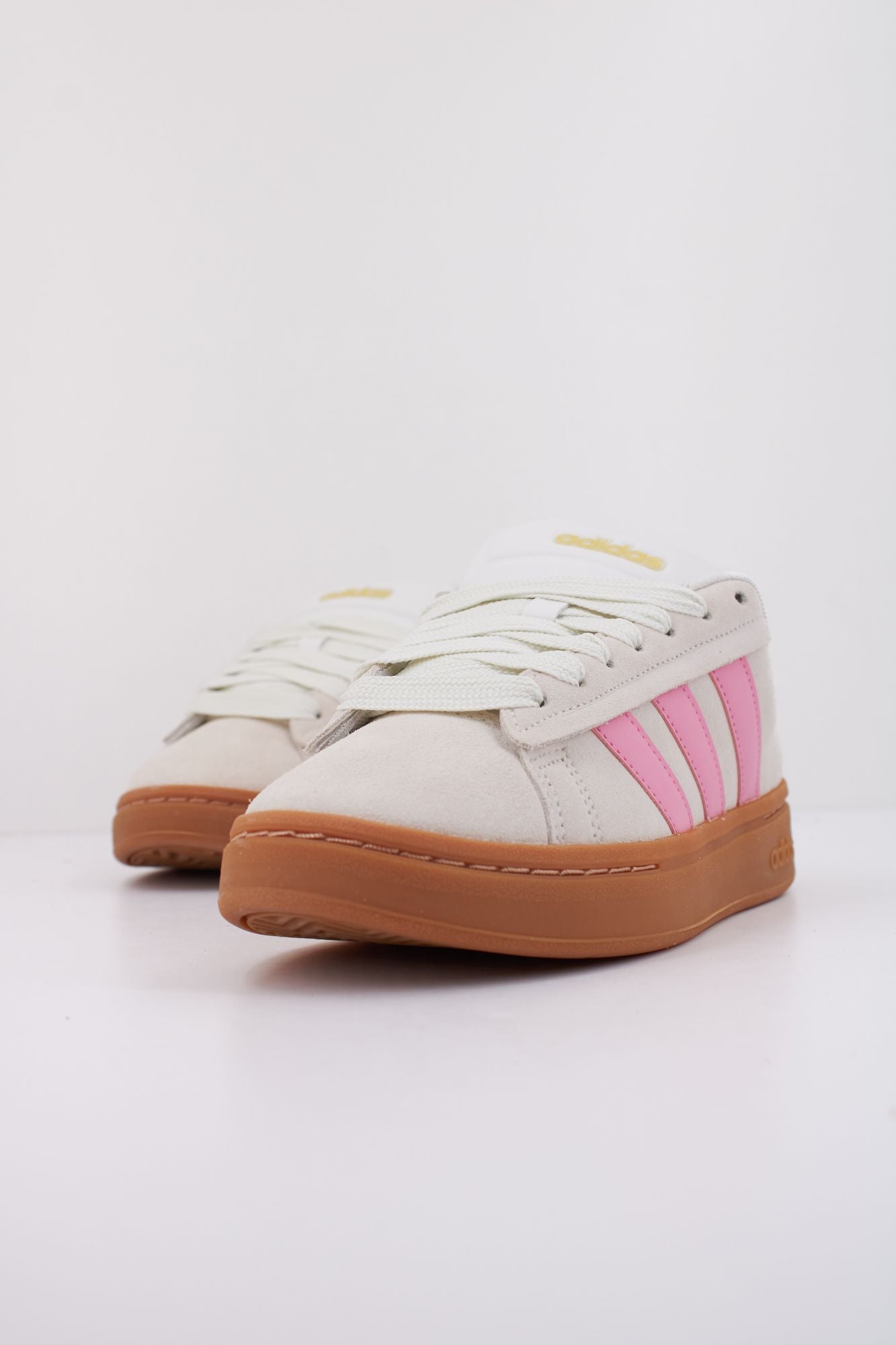ADIDAS GRAND COURT ALPHA 0 en color BLANCO (2)