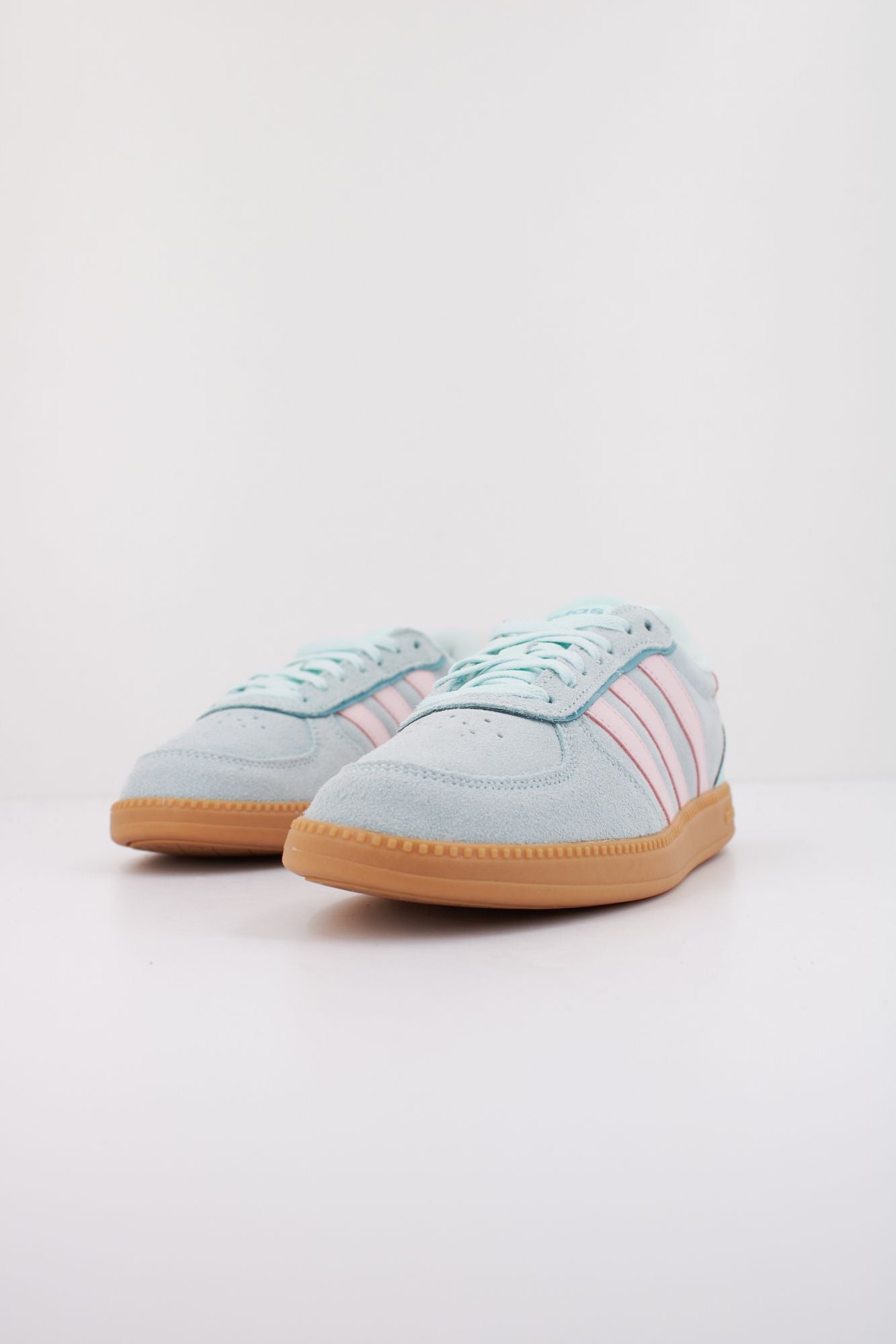 ADIDAS BREAKNET SLEEK en color AZUL (2)