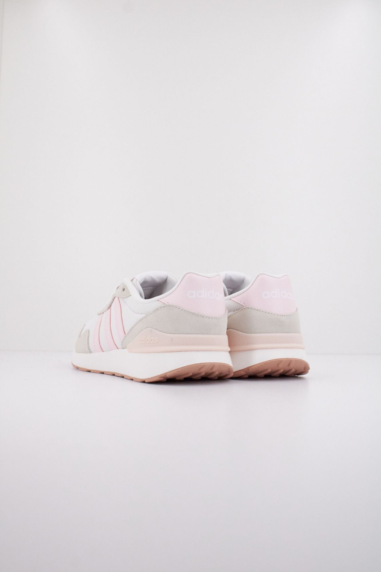 ADIDAS RUN 60s 4.0 en color BLANCO (4)