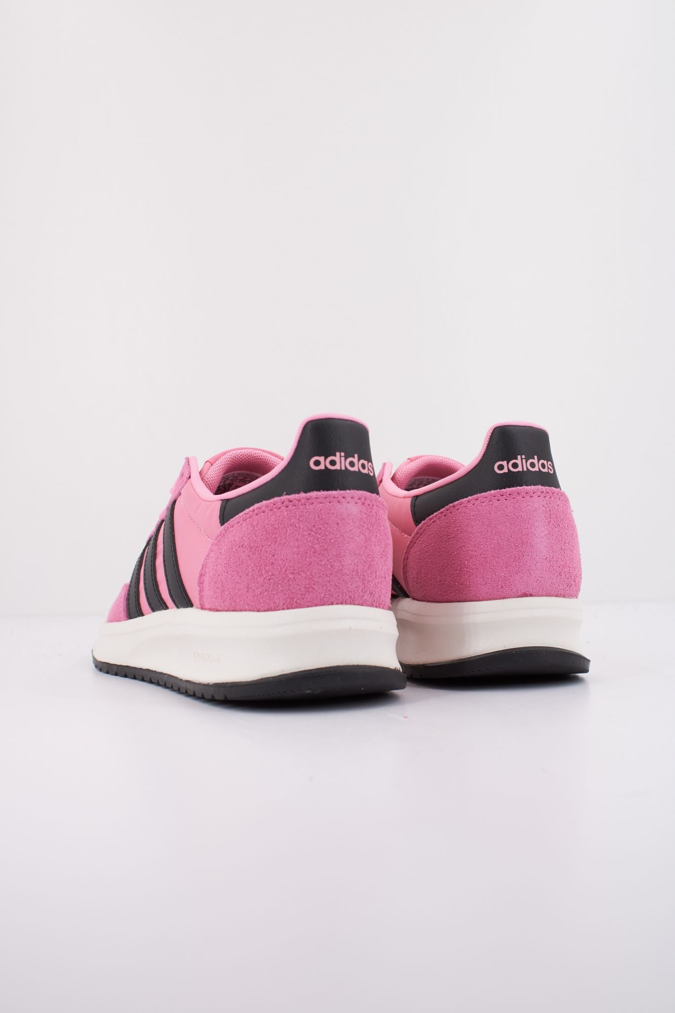 ADIDAS RUN 70s 2.0 en color ROSA (4)