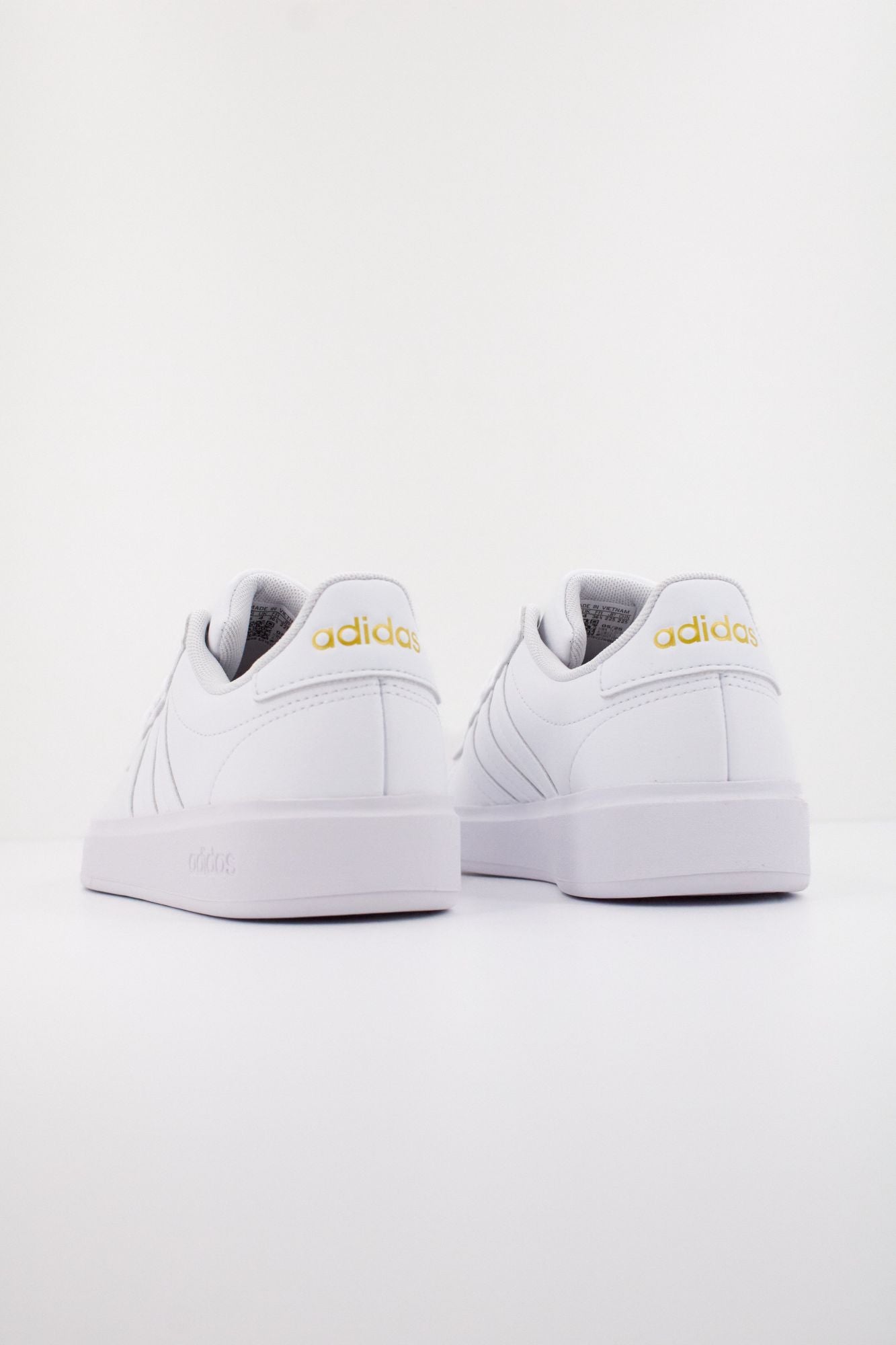 ADIDAS GRAND COURT 2.0 en color BLANCO (4)