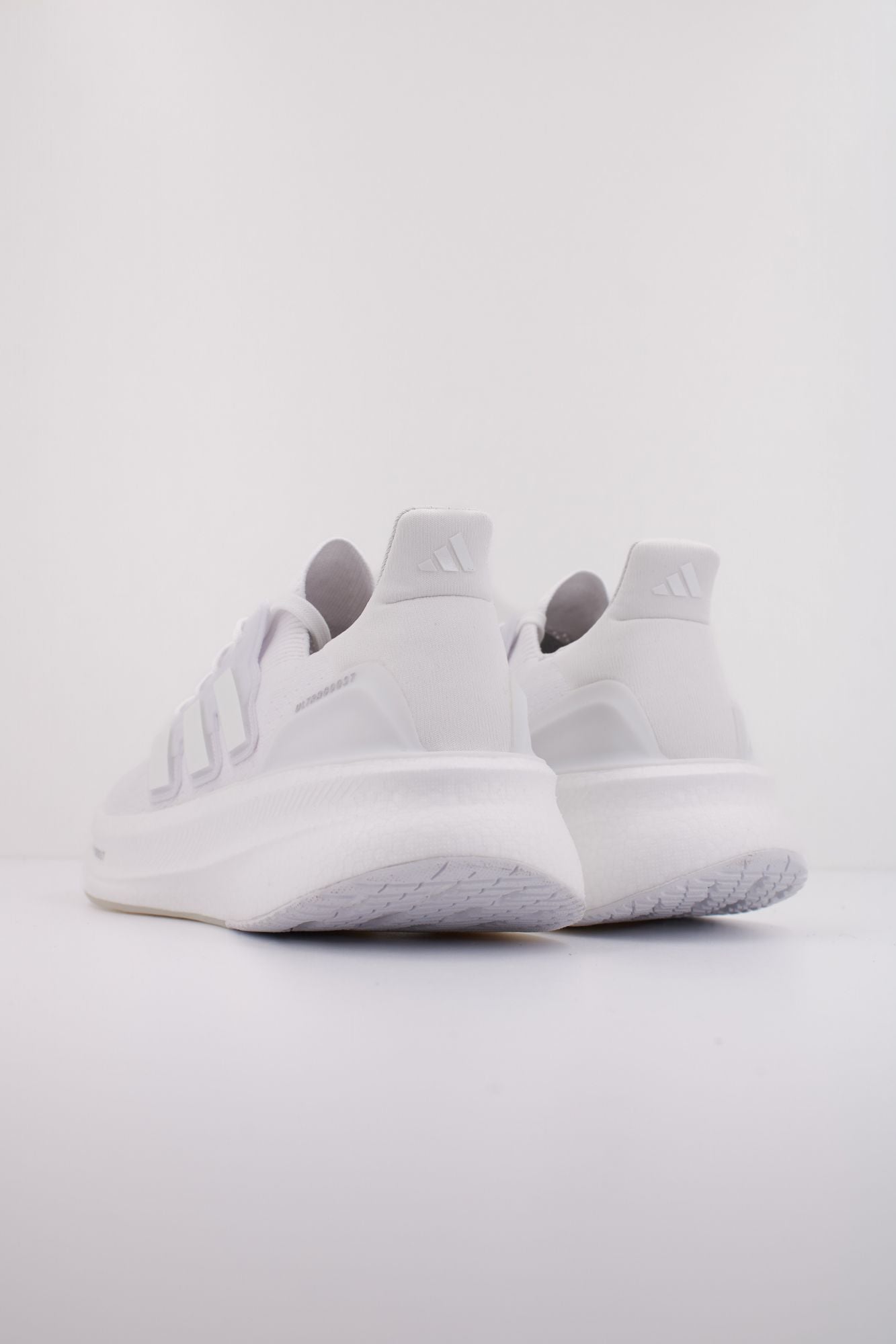 ADIDAS  ULTRABOOST 5 W  en color BLANCO (4)