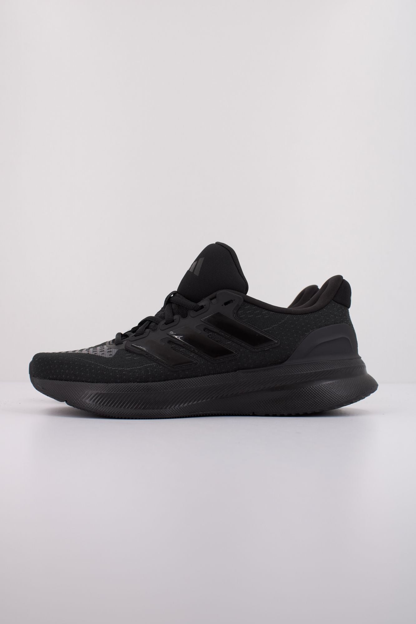 ADIDAS ULTRARUN 5 W en color NEGRO (1)