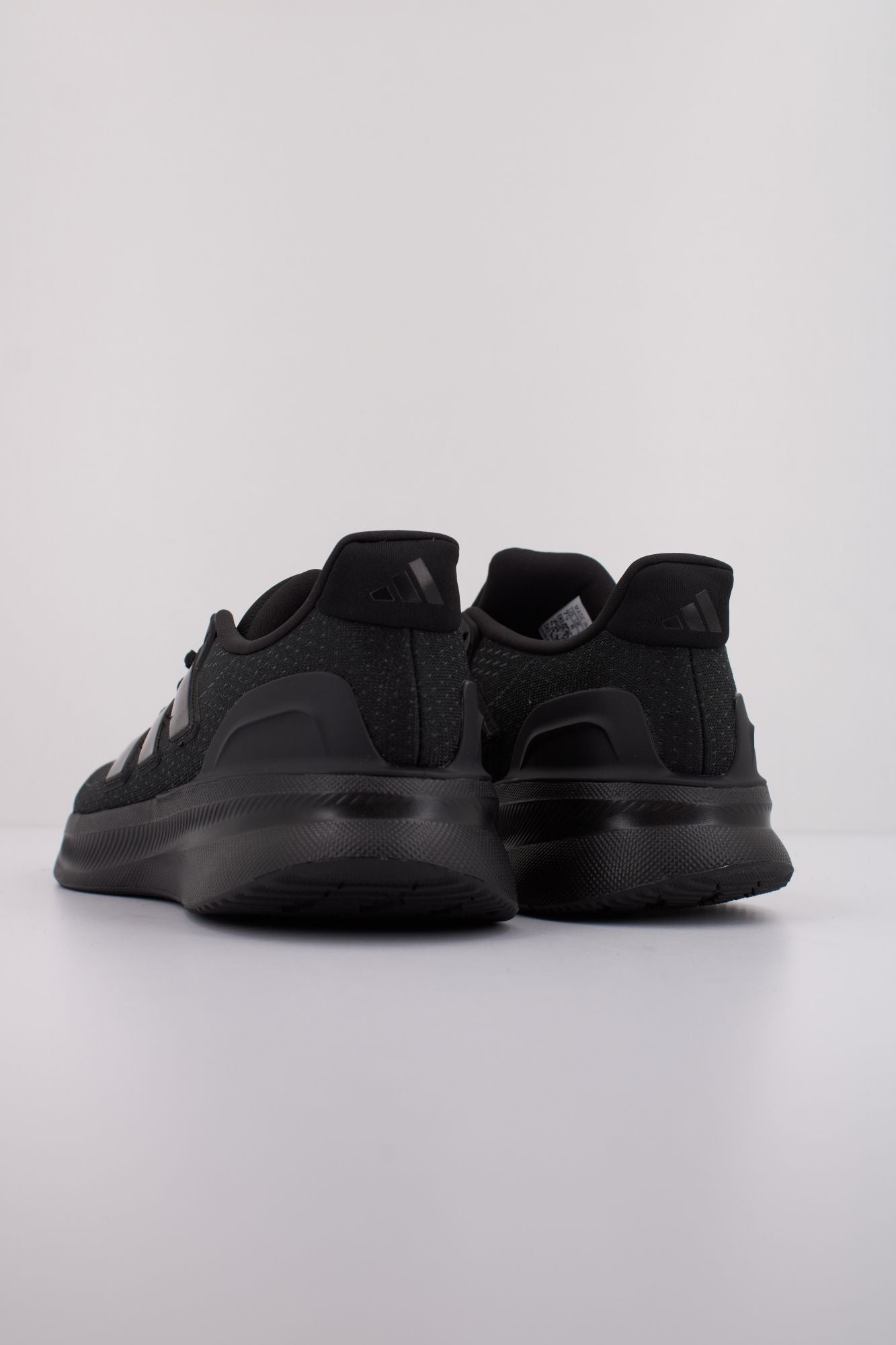 ADIDAS ULTRARUN 5 W en color NEGRO (4)