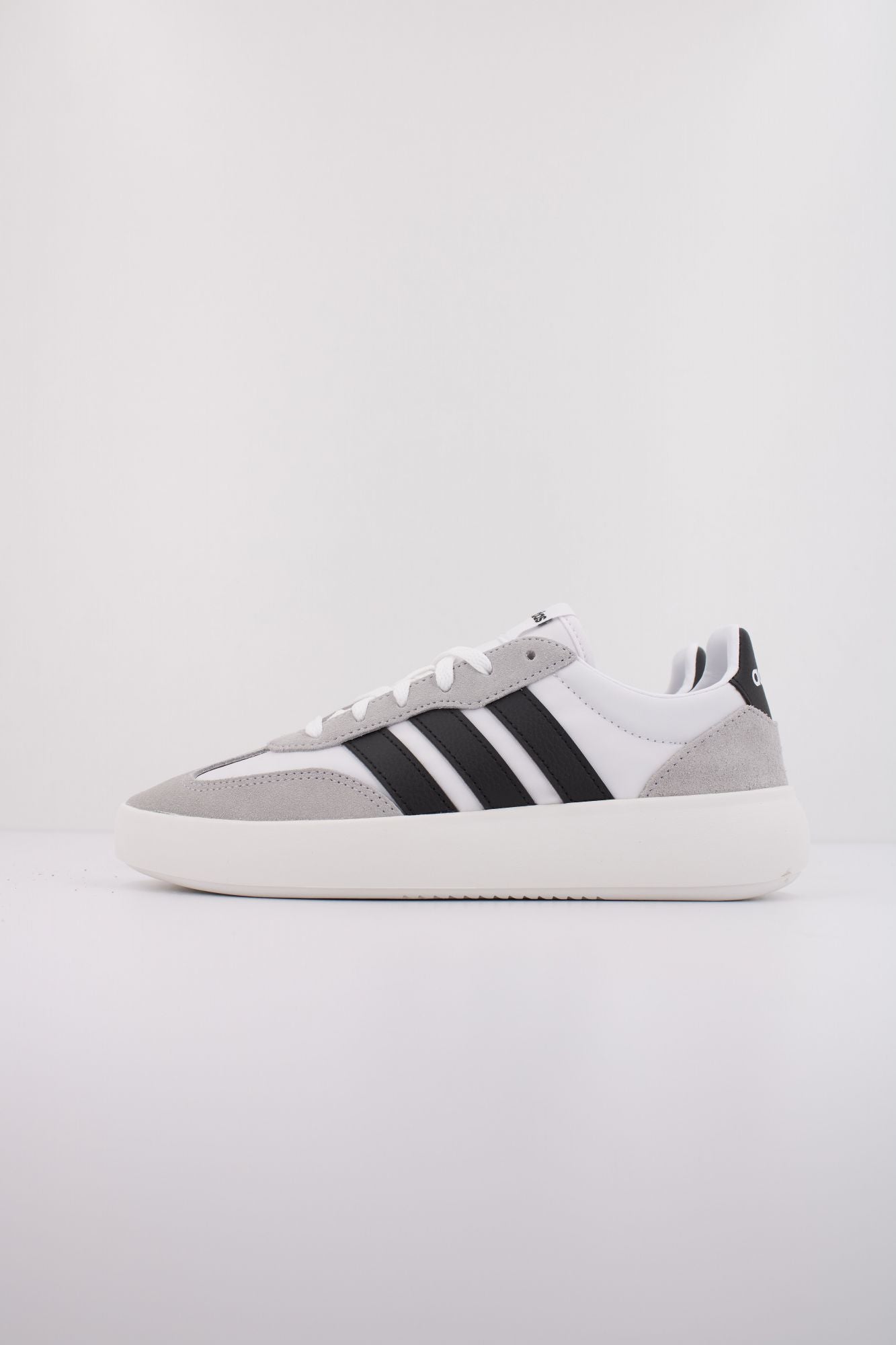 ADIDAS BARREDA DECODE J en color BLANCO (1)