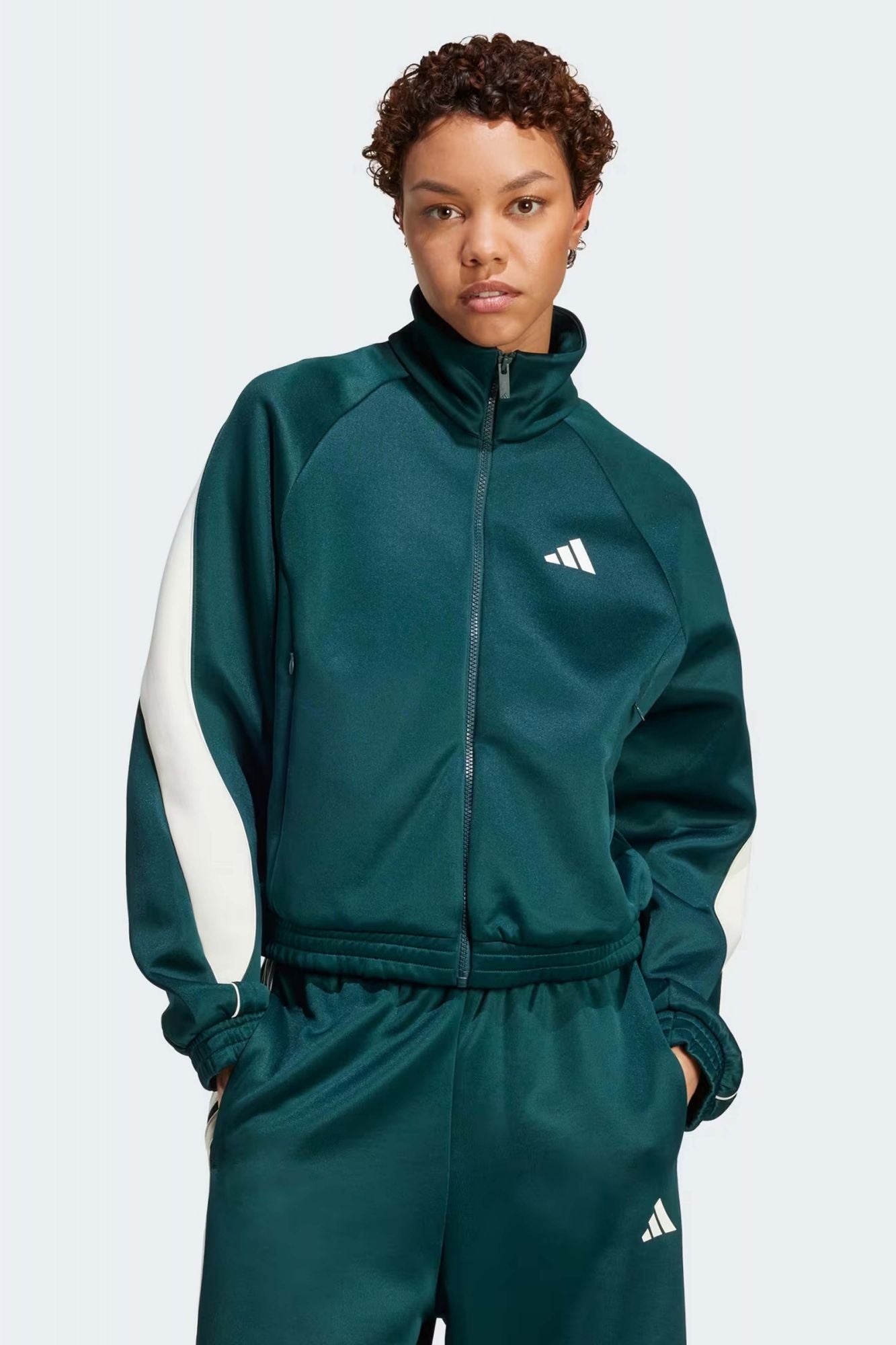 ADIDAS  W STADIUM TT  en color VERDE (1)