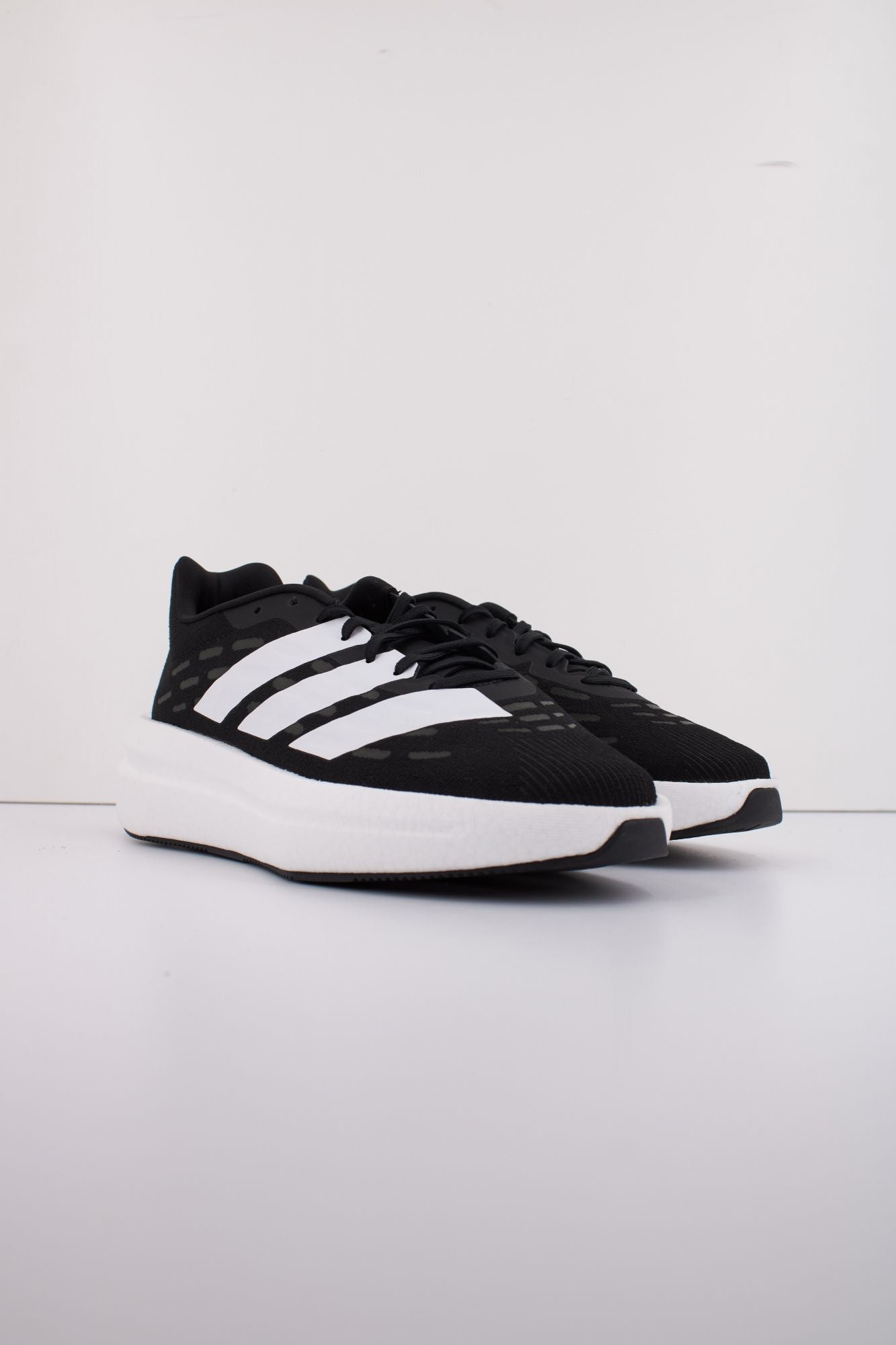 ADIDAS FLOWBOOST en color NEGRO (2)