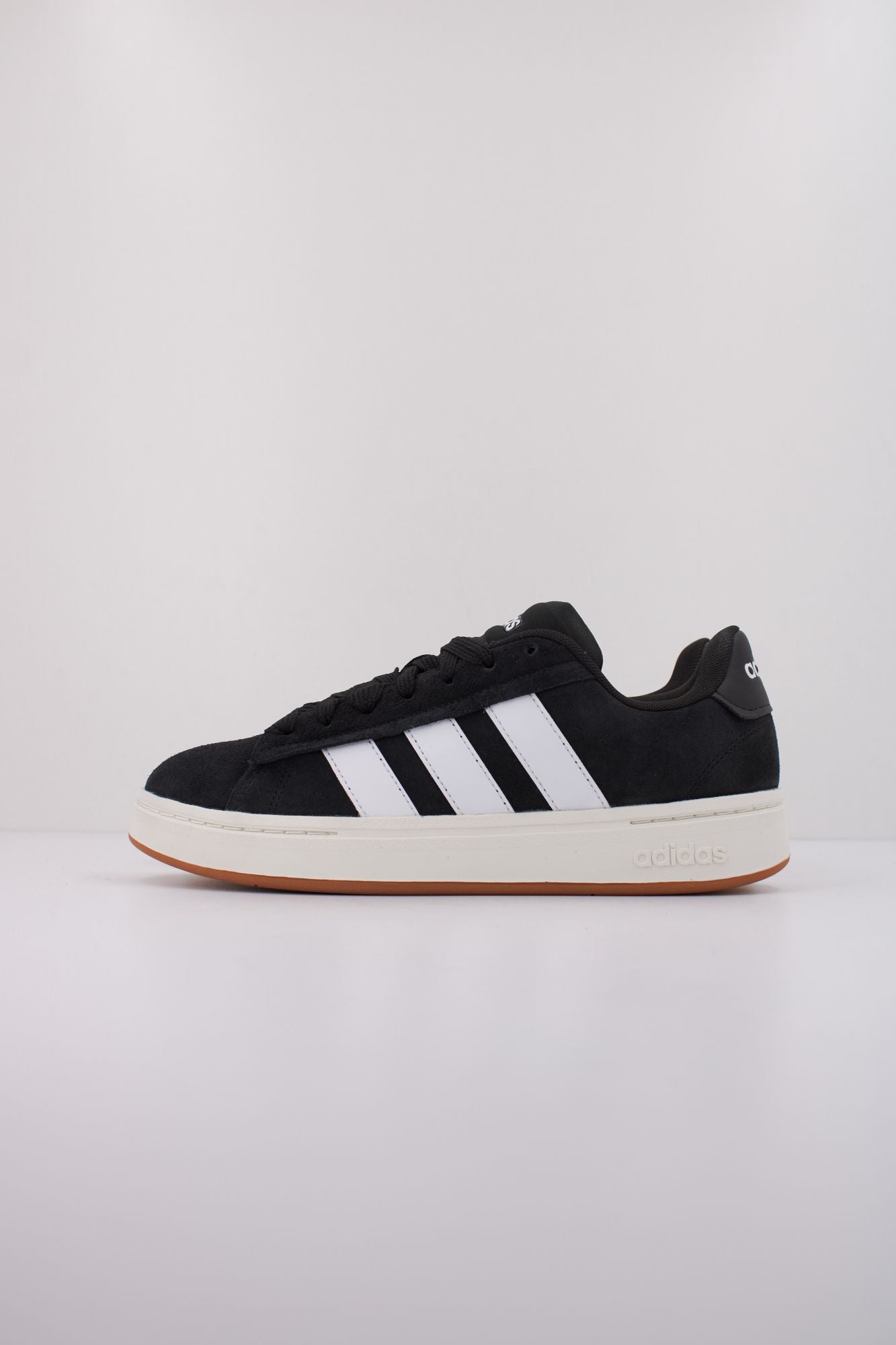 ADIDAS GRAND COURT ALPHA en color NEGRO (1)