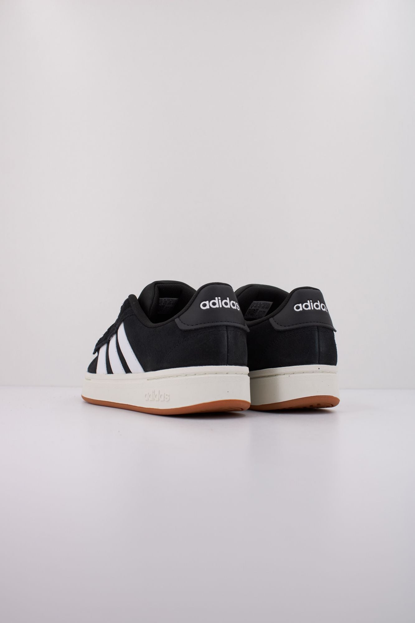 ADIDAS GRAND COURT ALPHA en color NEGRO (4)