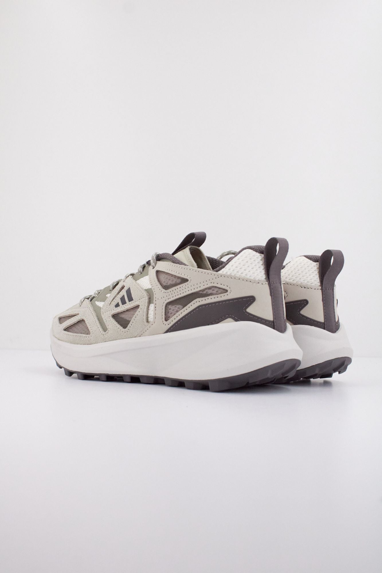 ADIDAS  KANTAI TRAIL  en color VERDE (5)