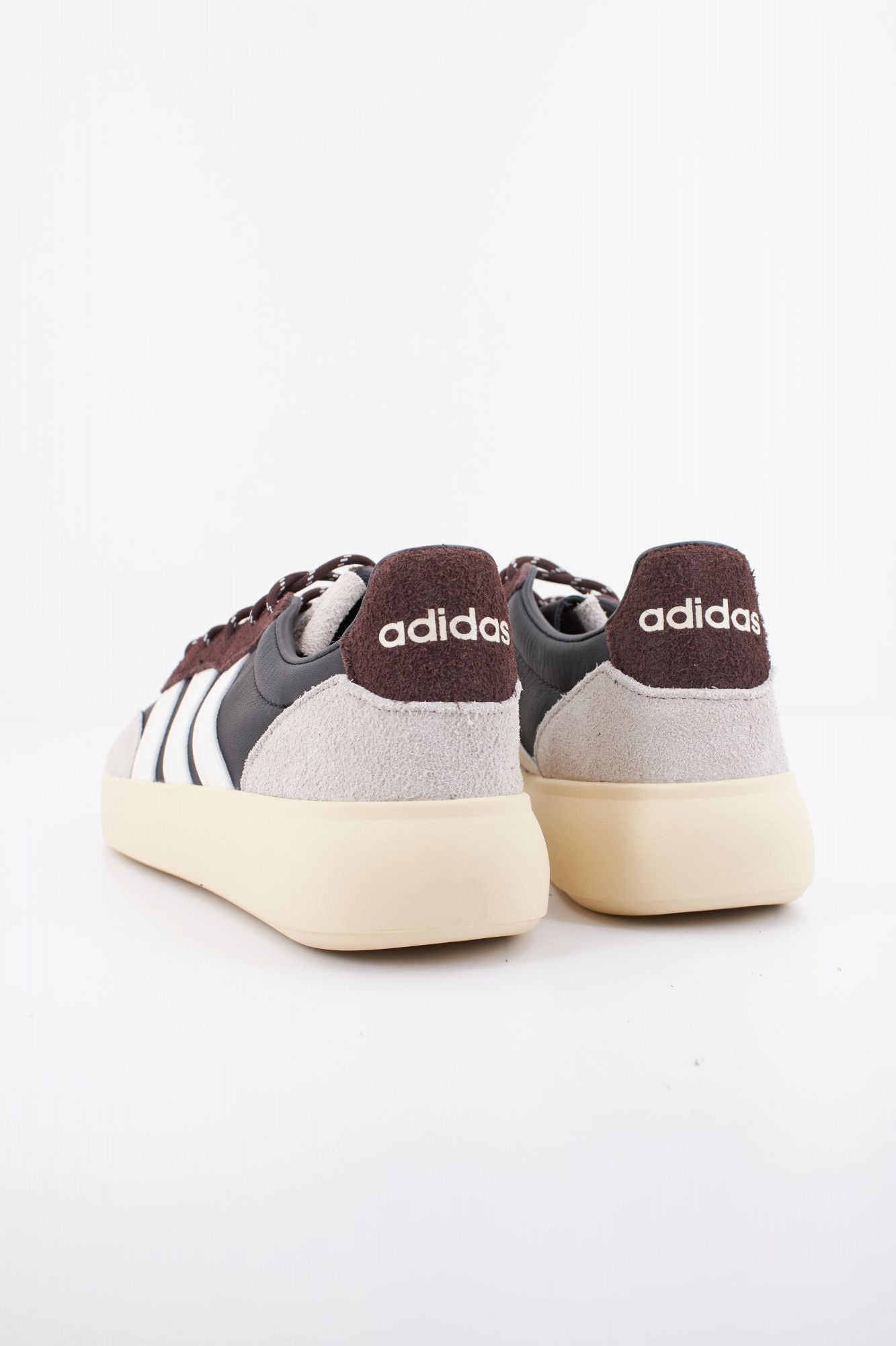 ADIDAS BARREDA DECODE LUX en color NEGRO (4)