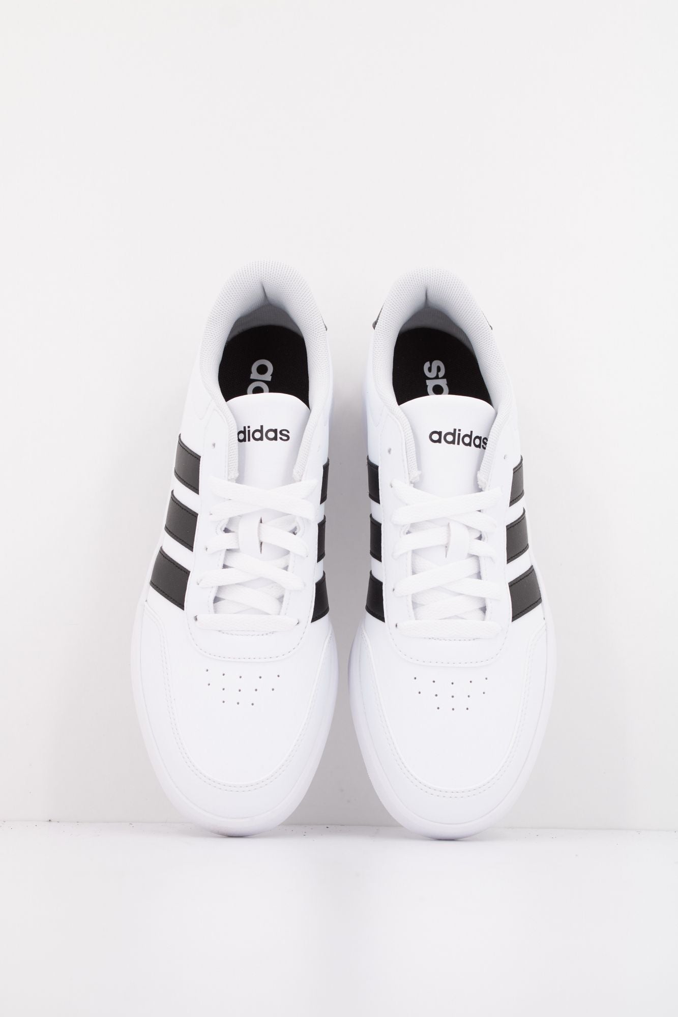 ADIDAS BREAKNET 3.0 en color BLANCO (3)