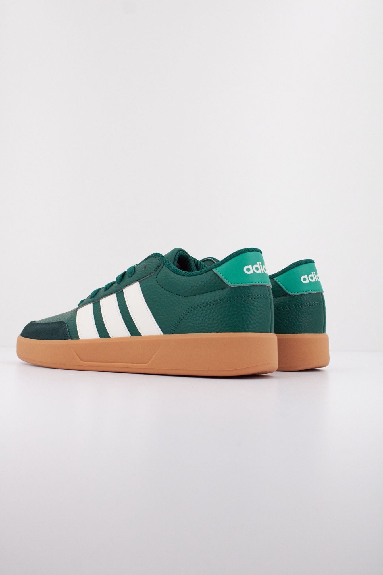 ADIDAS BREAKNET 3.0 en color VERDE (5)