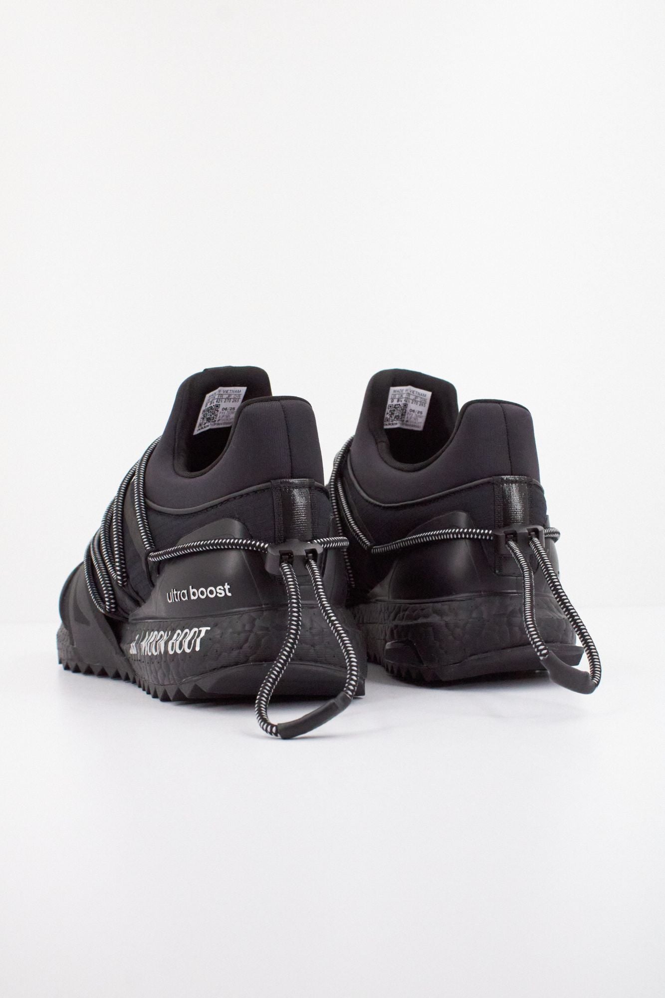 ADIDAS JP7685  en color NEGRO (4)