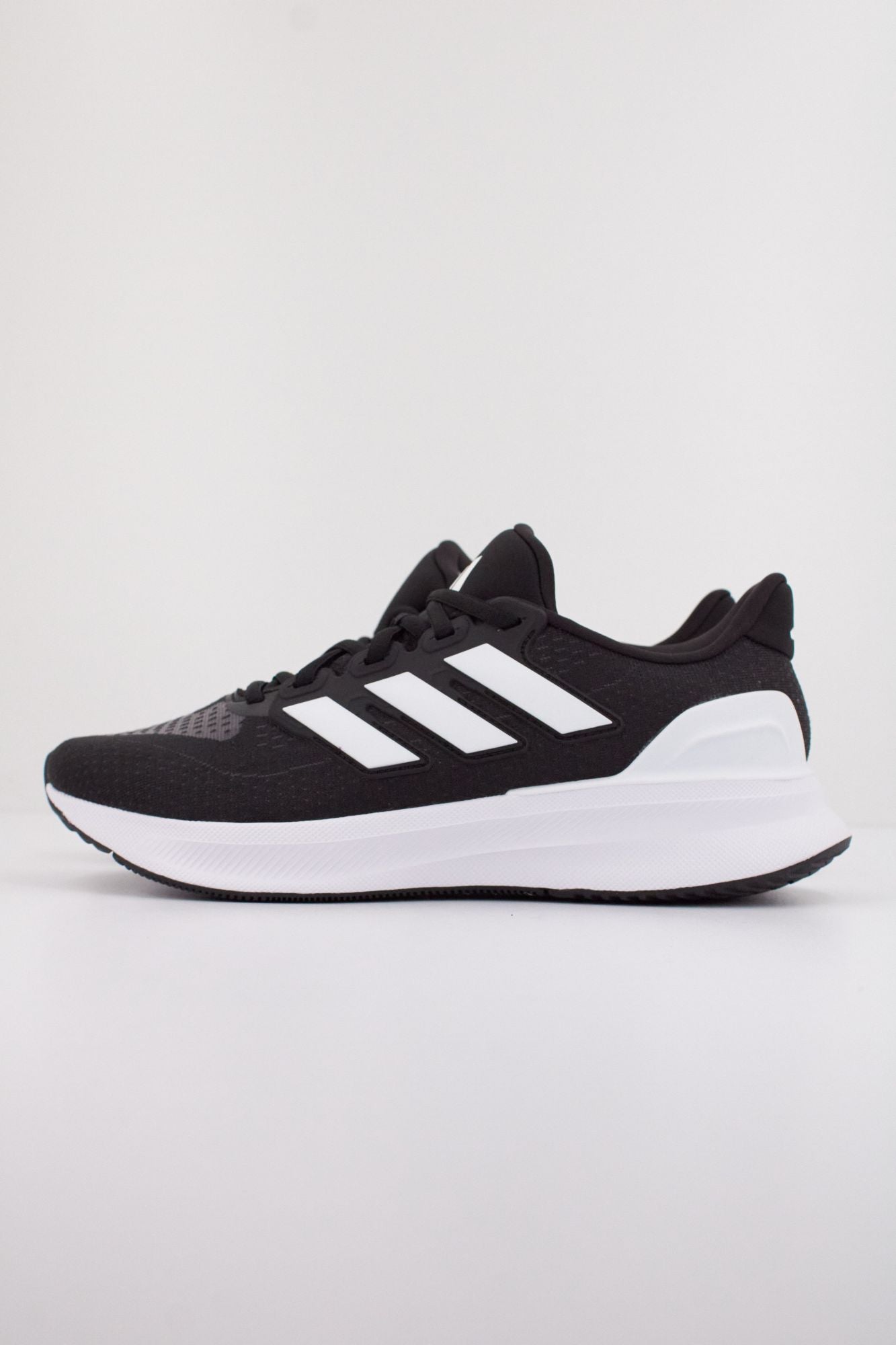 ADIDAS ULTRARUN 5 en color NEGRO (1)