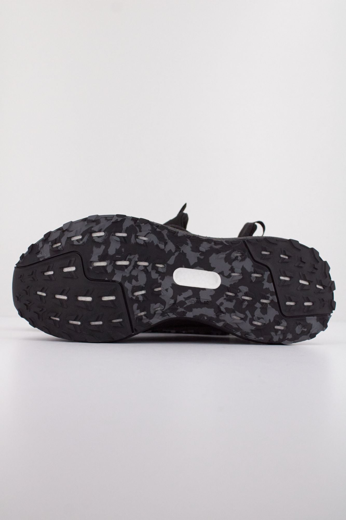 ADIDAS PUREBOOST 5 CLIMAWA en color NEGRO (4)