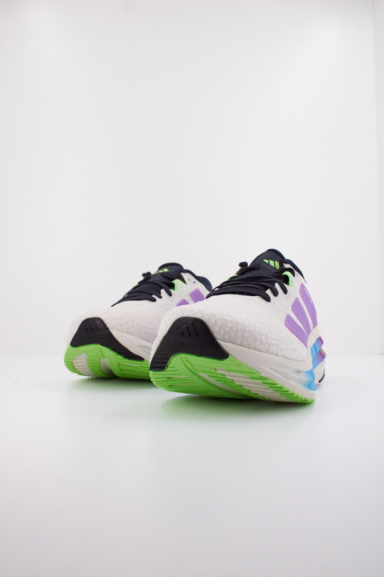 ADIDAS ADISTAR 4 M en color BLANCO (2)