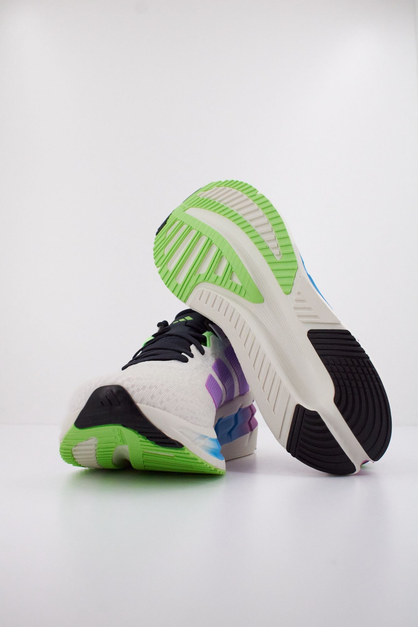 ADIDAS ADISTAR 4 M en color BLANCO (5)