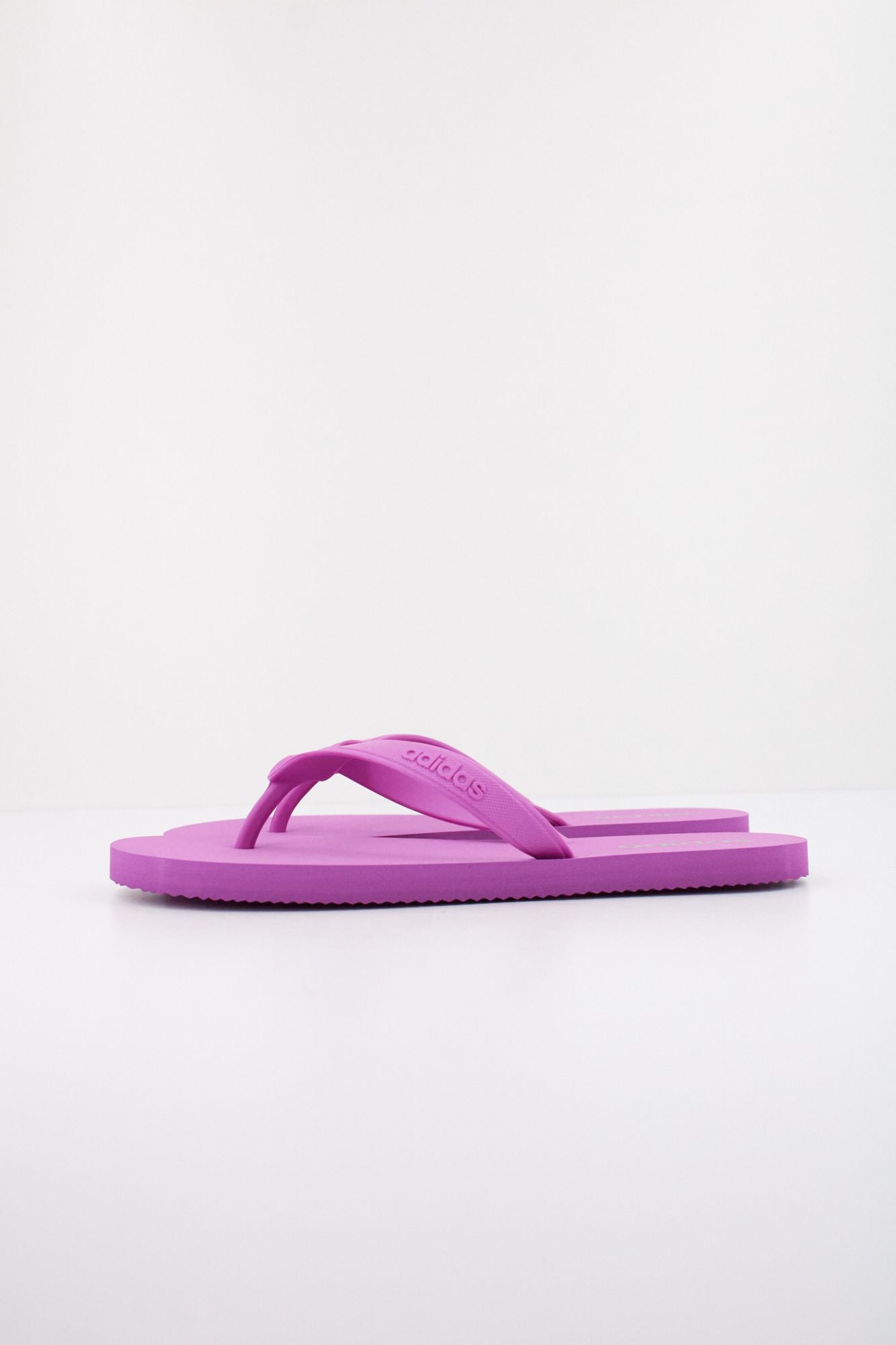 ADIDAS  KEITAKI ALPHA  en color VIOLETA (1)