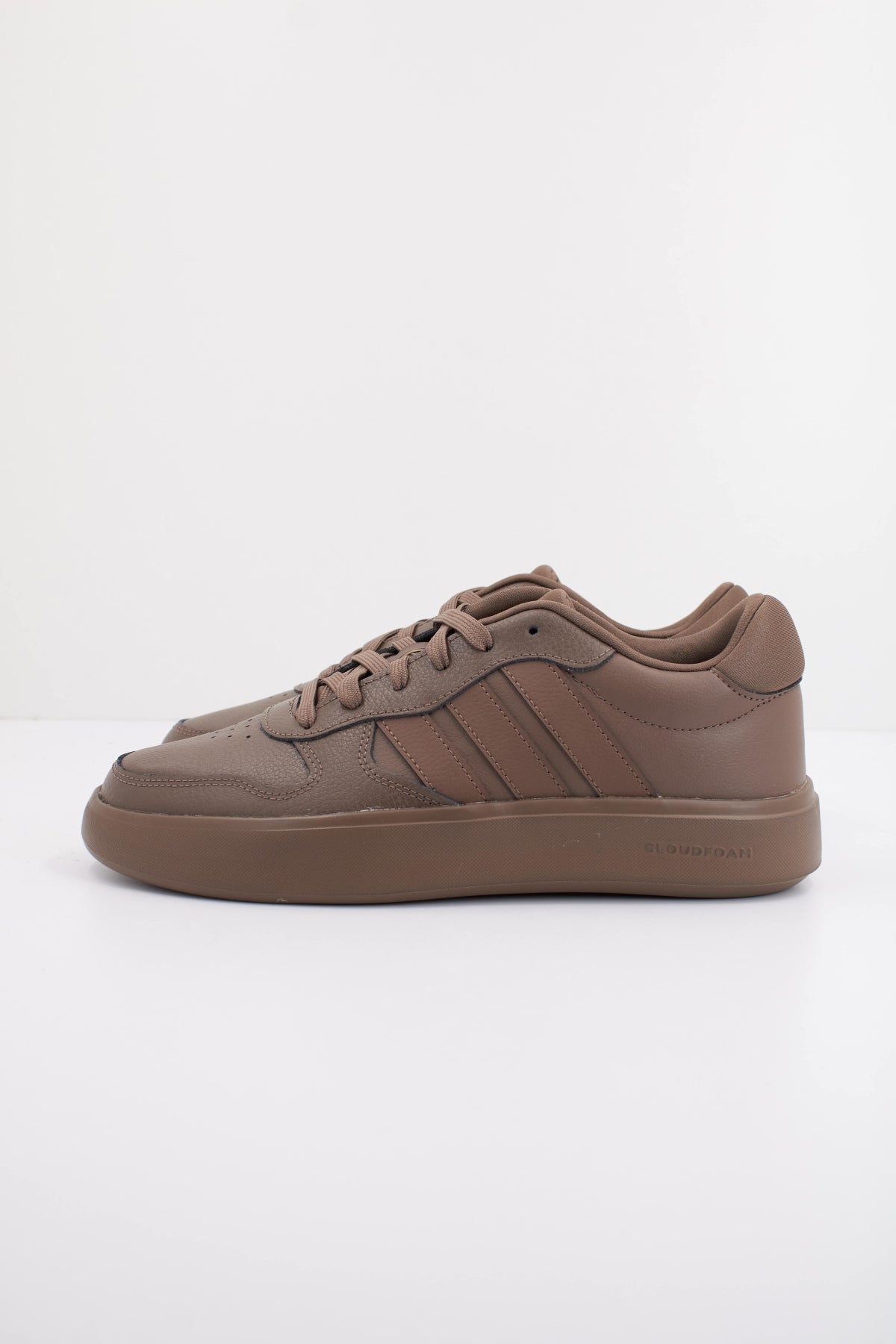 ADIDAS LITECOURT en color MARRON (1)