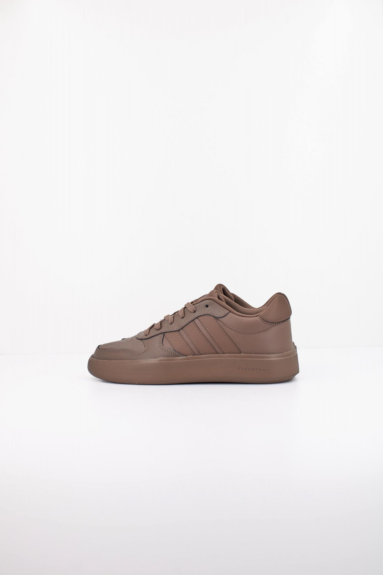 ADIDAS LITECOURT en color MARRON (1)