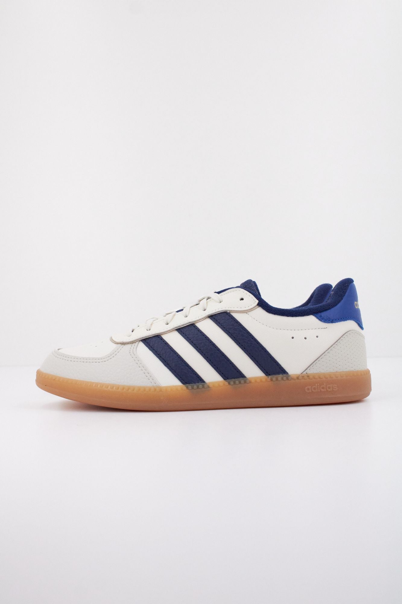 ADIDAS BREAKNET SLEEK en color BLANCO (1)