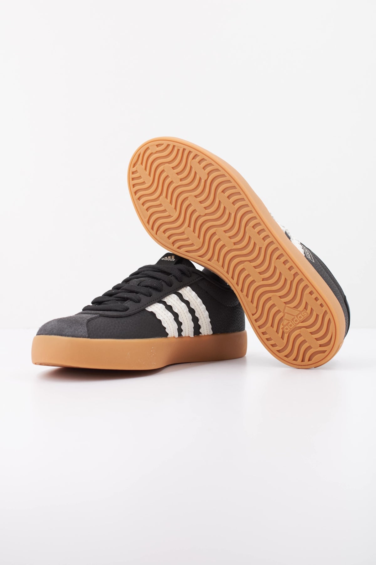 ADIDAS 174267 en color NEGRO (5)