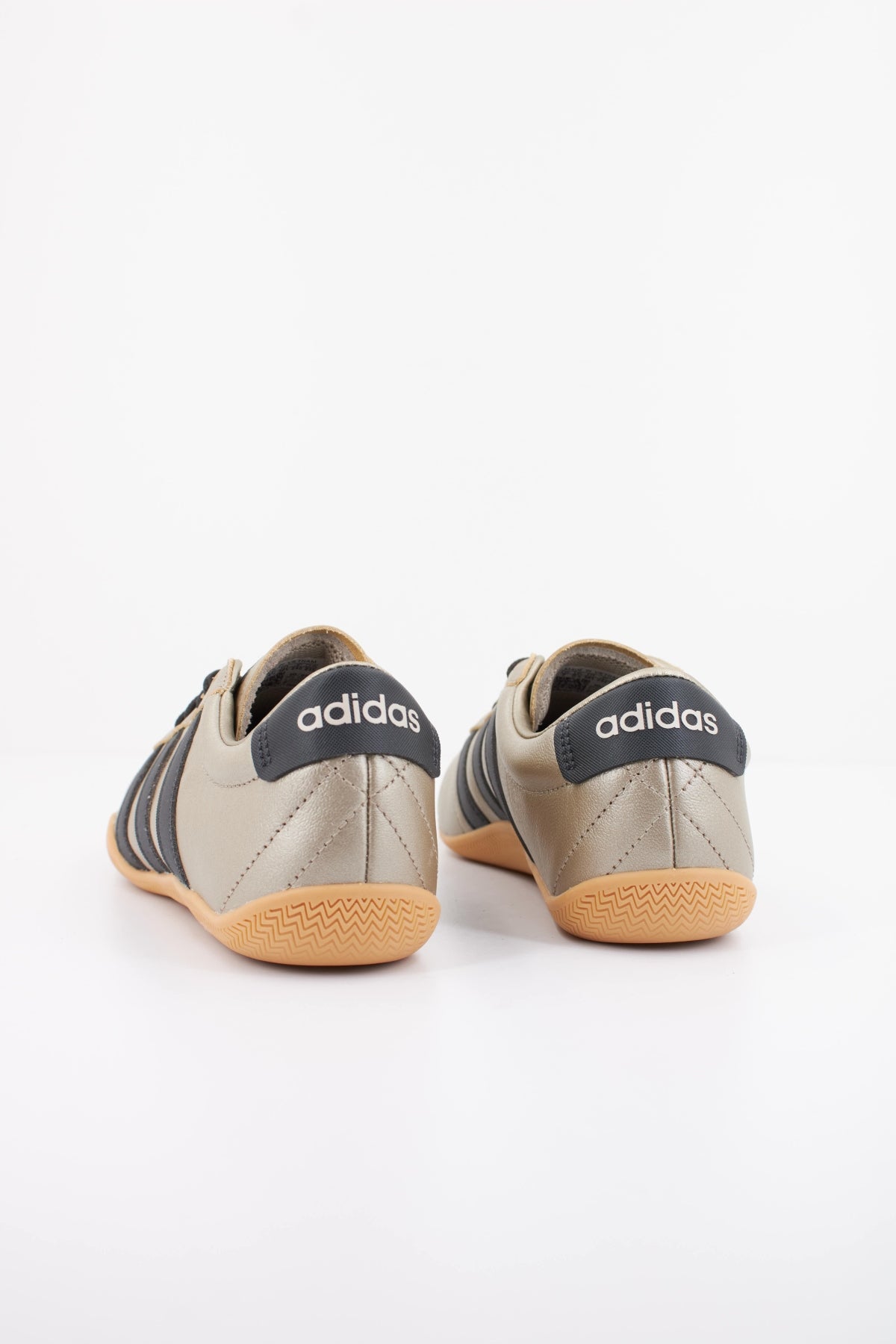 ADIDAS GRAND COURT LO en color ORO (4)