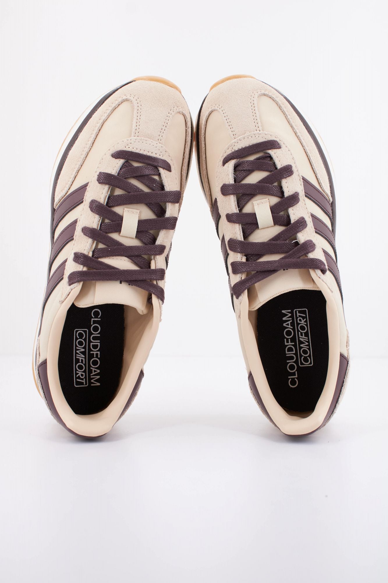 ADIDAS RUN 70S 2.0 en color BEIS (3)
