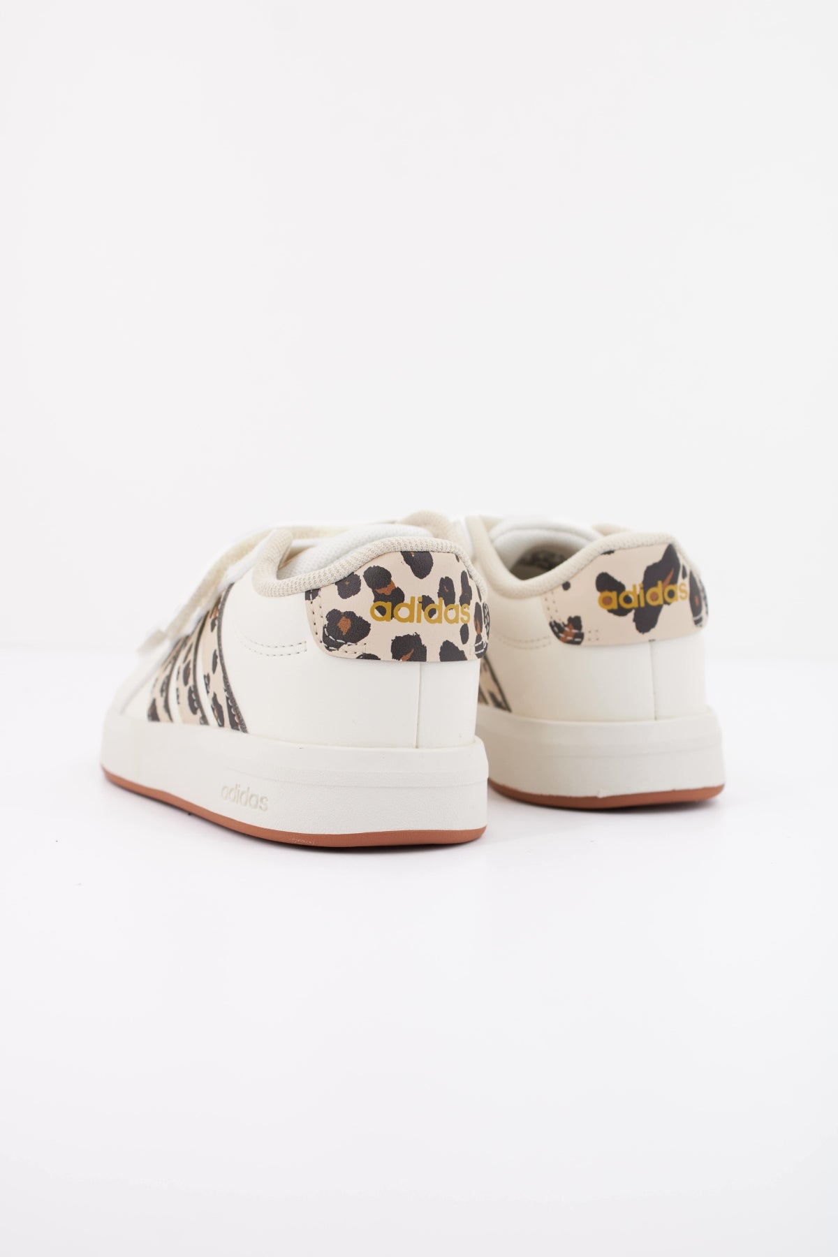 ADIDAS GRAND COURT 3.0 CF en color ANIMAL PRINT (4)