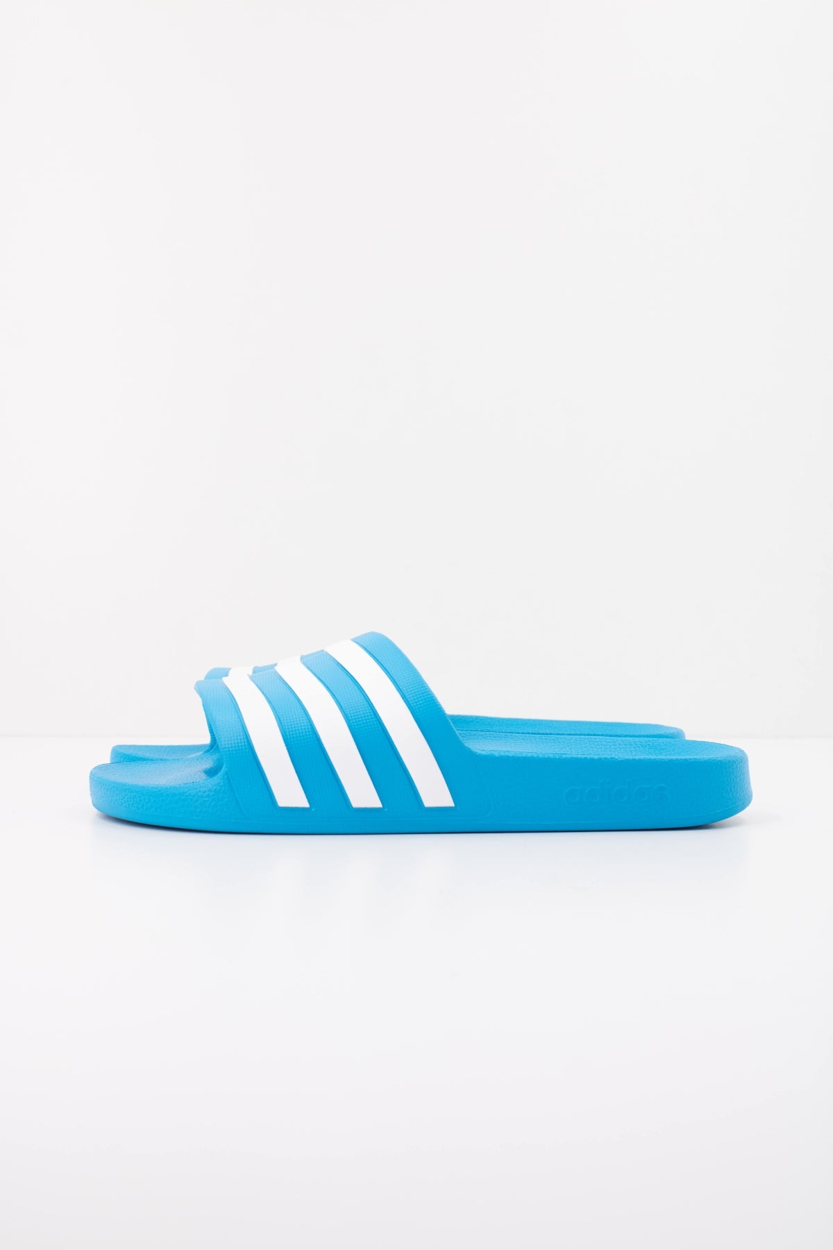 ADIDAS FY8047 ADILETTE AQUA en color AZUL (1)