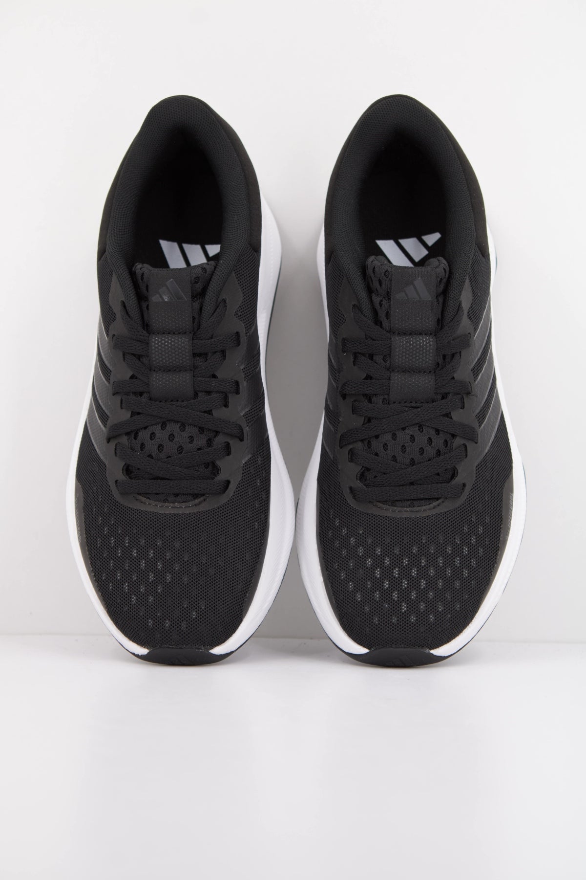 ADIDAS TREADMOVE W en color NEGRO (3)